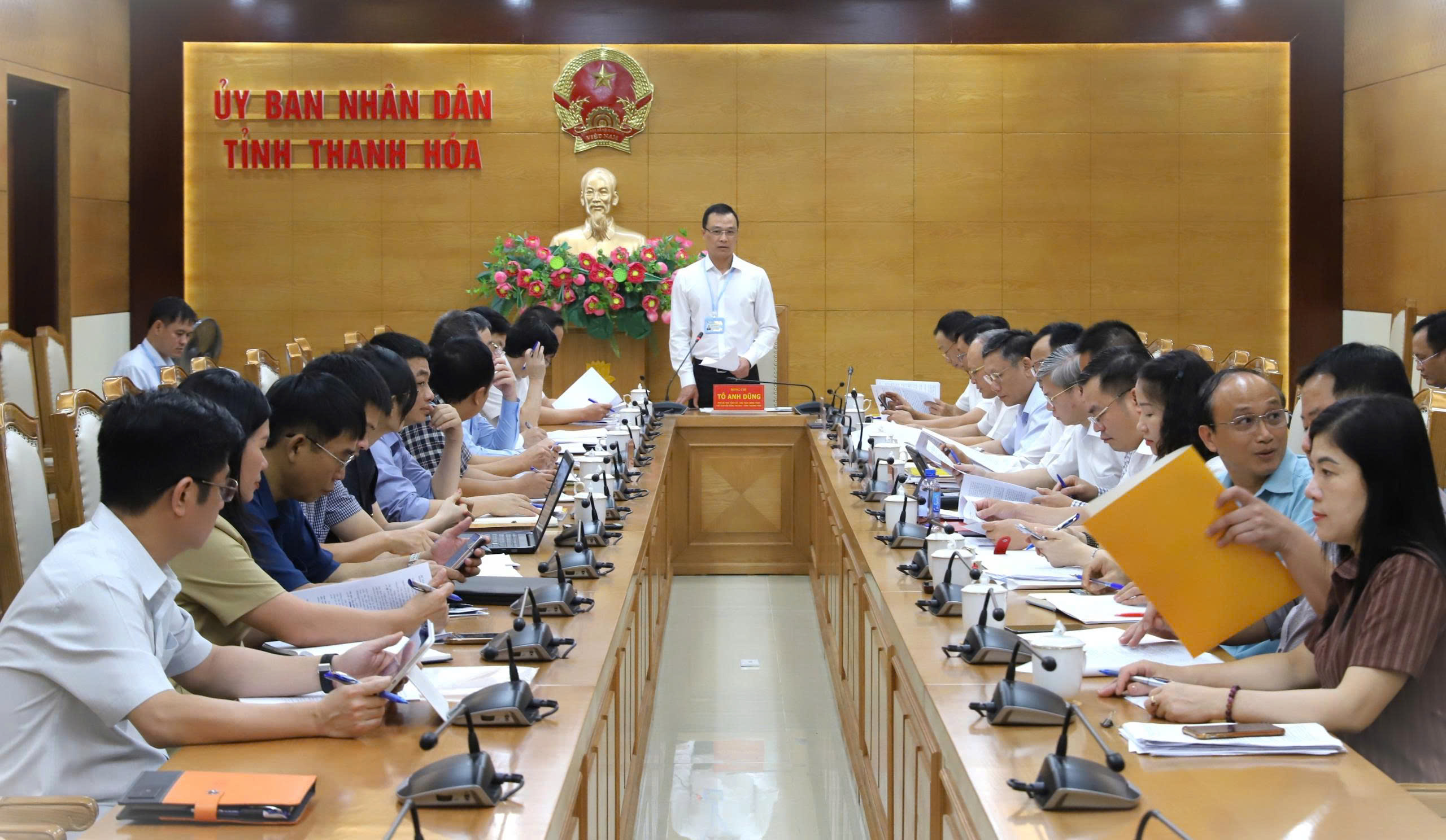 Anh-tin-bai