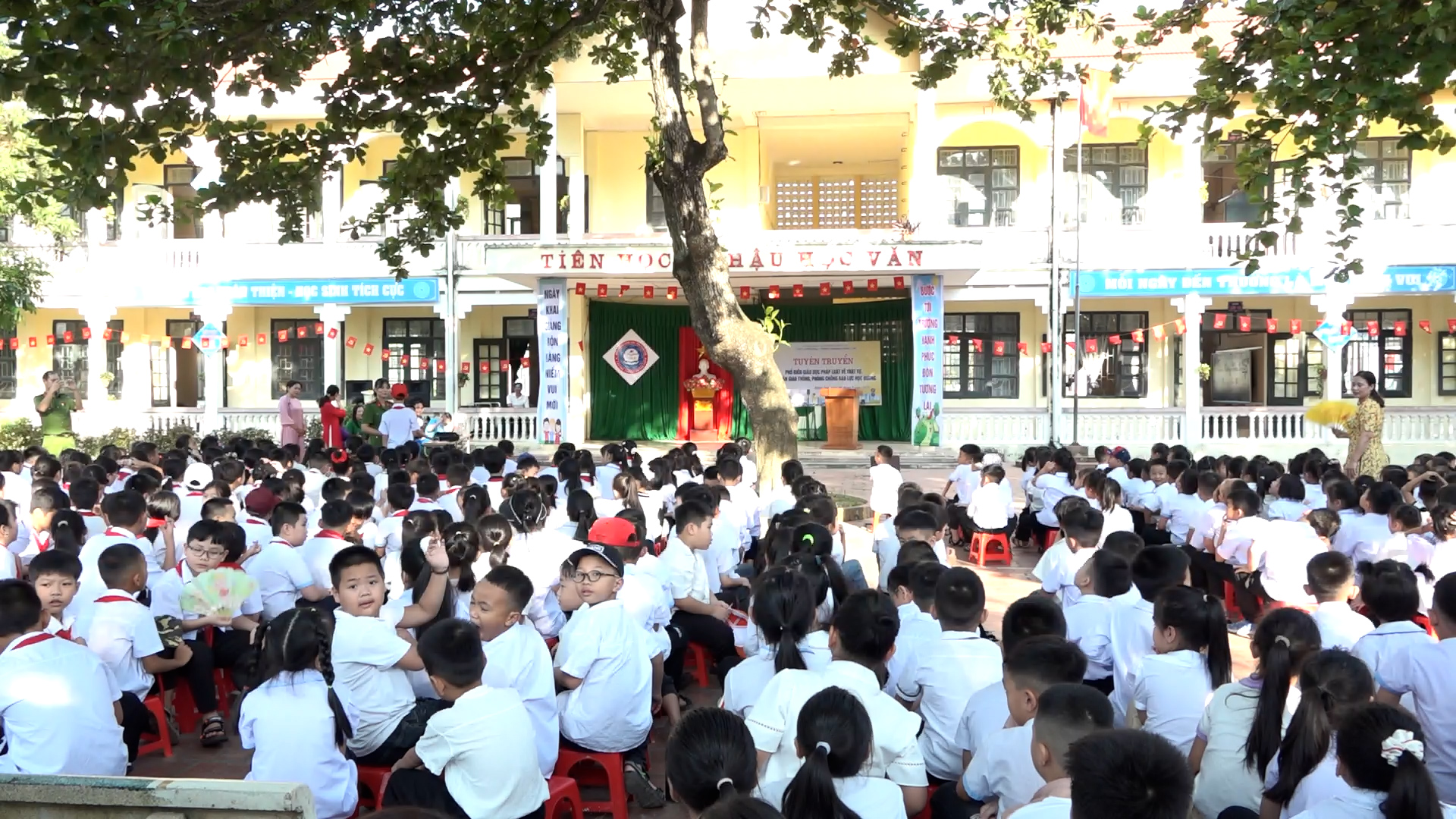 Anh-tin-bai