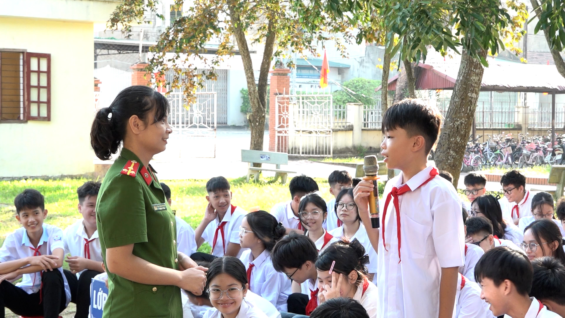 Anh-tin-bai