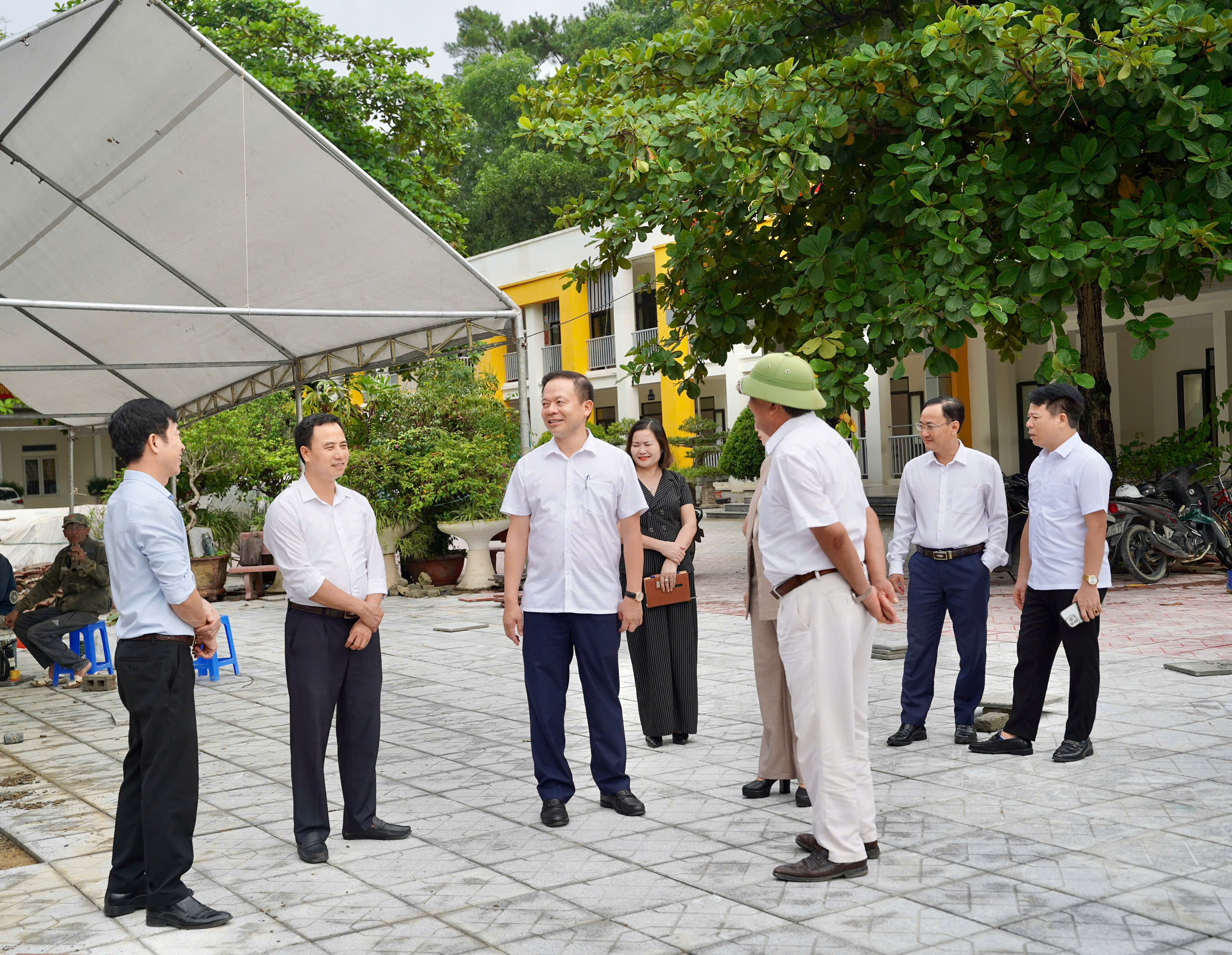 Anh-tin-bai