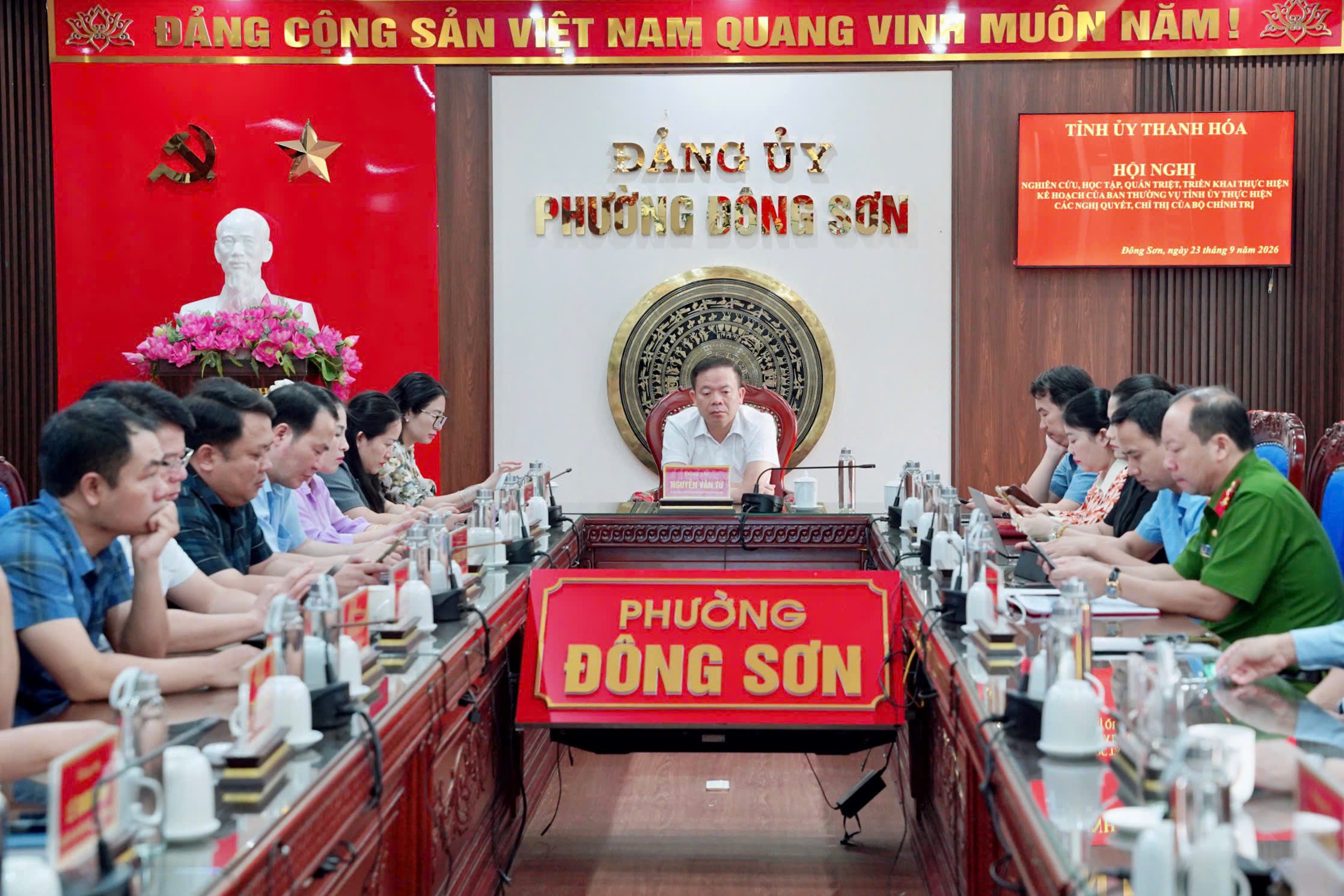 Anh-tin-bai