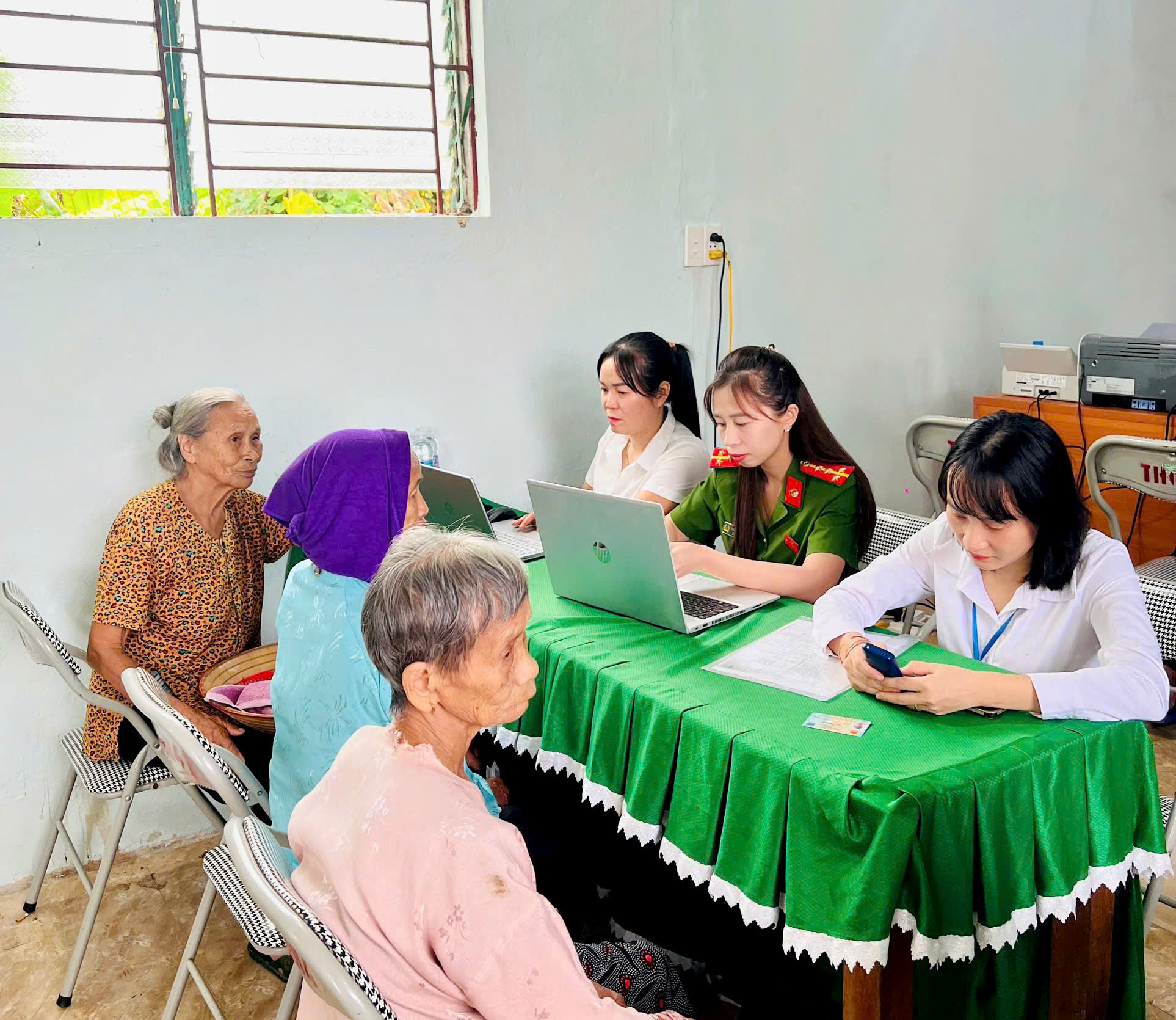 Tạo thuận tiện cho người dân giải quyết thủ tục hành chính