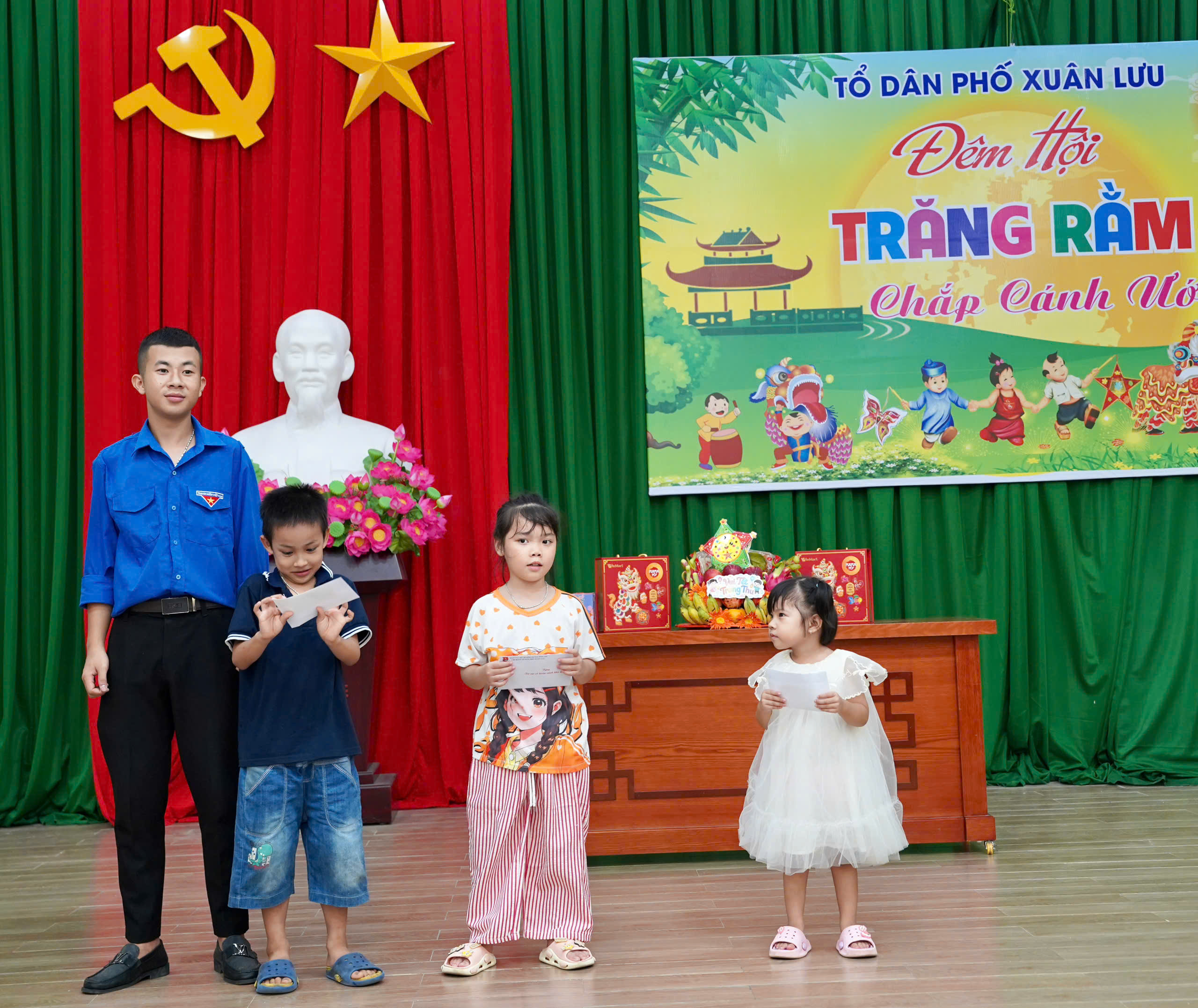 Anh-tin-bai