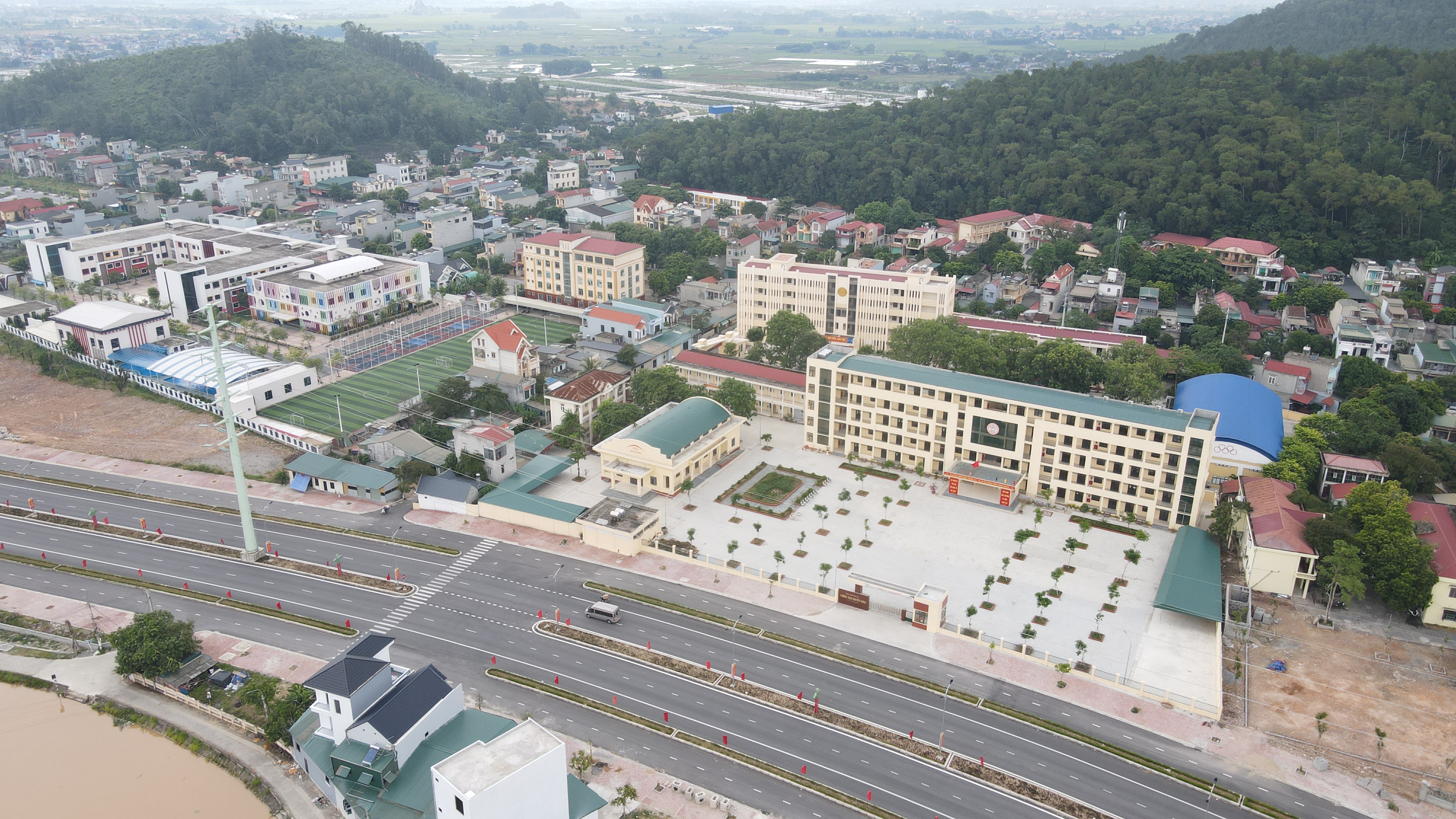 Anh-tin-bai