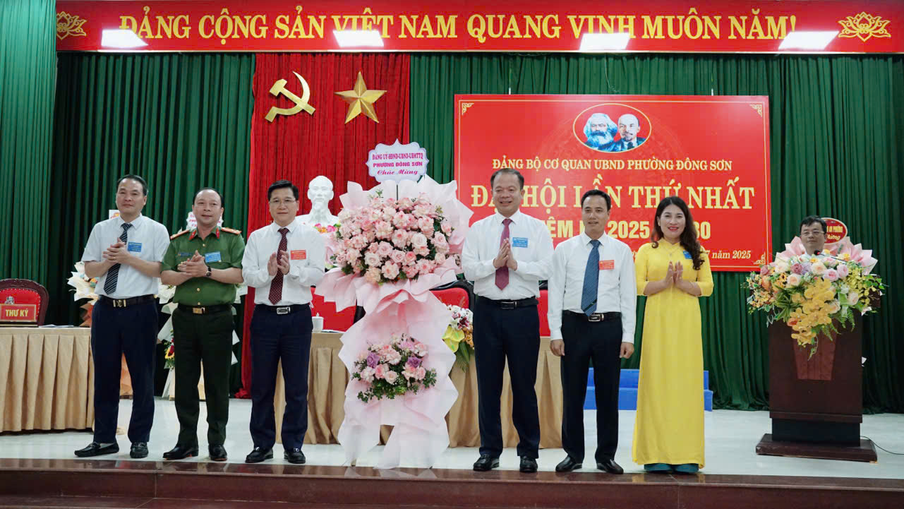Đại hội Đảng bộ cơ quan UBND phường Đông Sơn lần thứ I: Quyết tâm xây dựng nền hành chính hiện đại, vì Nhân dân phục vụ