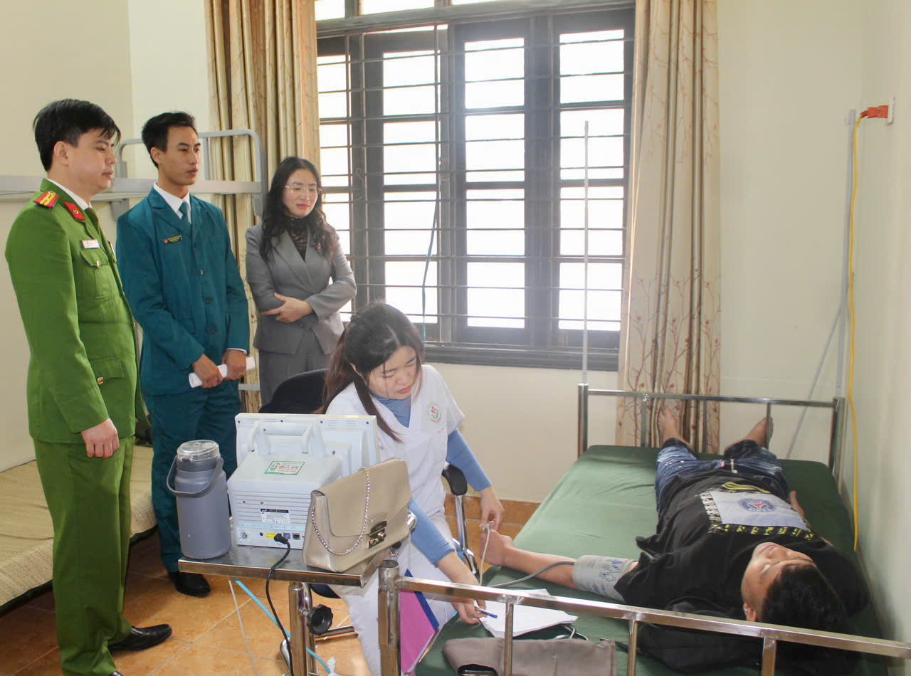 Phường Đông Sơn vượt chỉ tiêu khám tuyển 2026 ngay từ ngày khám đầu tiên