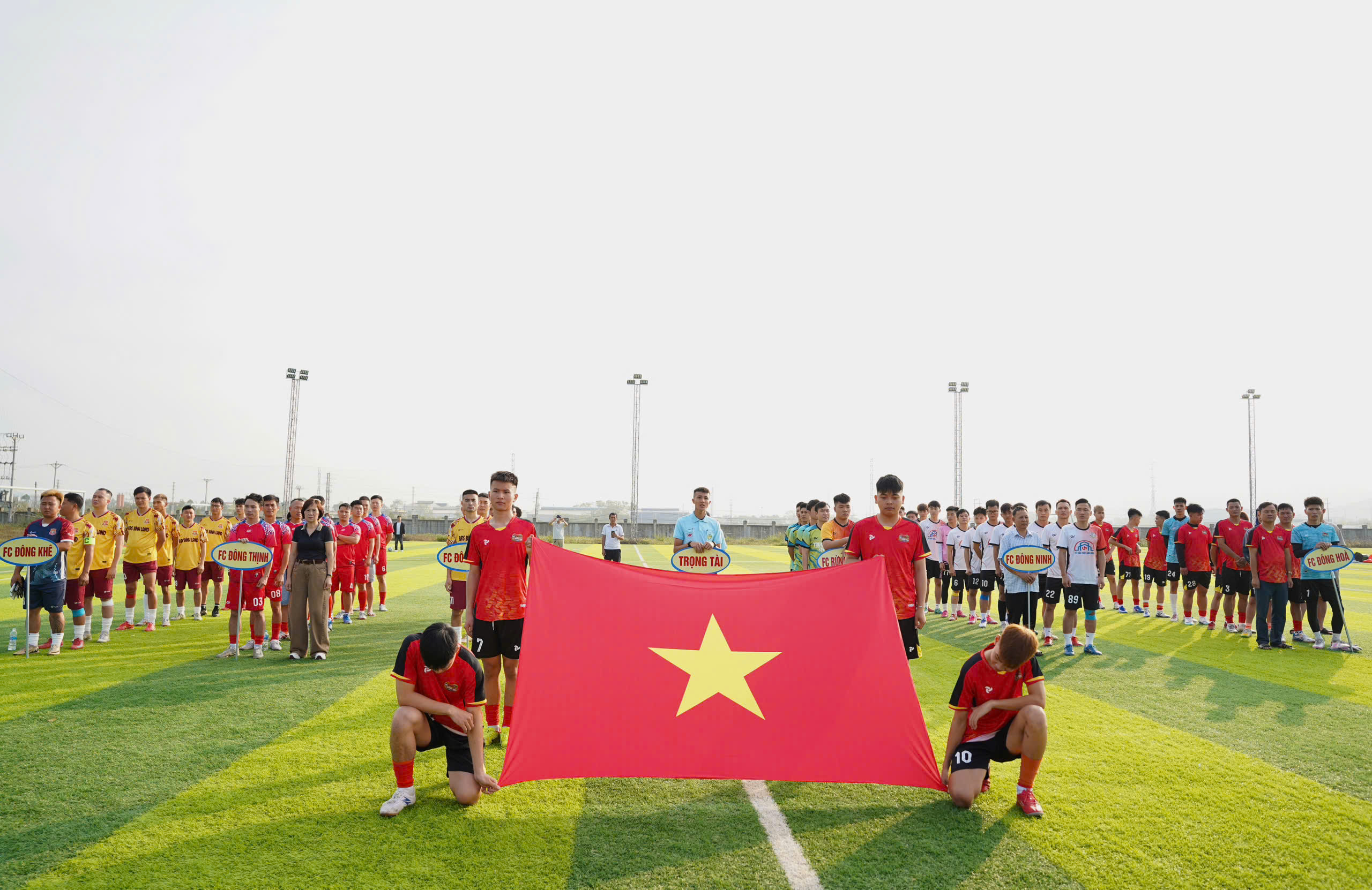 Khai mạc giải bóng đá trong khuôn khổ Đại hội thể dục thể thao phường Đông Sơn lần thứ I, năm 2026.