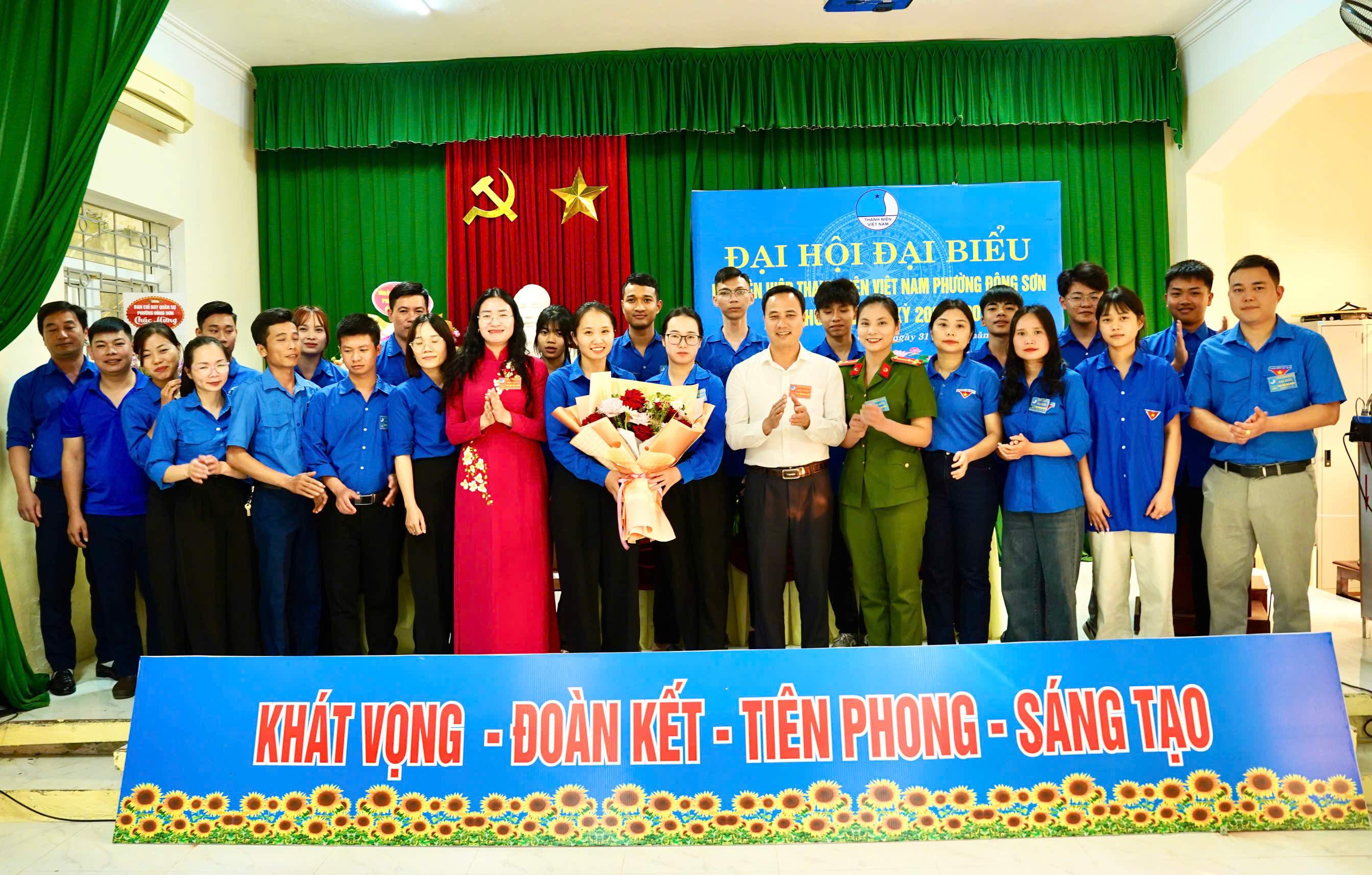 Anh-tin-bai