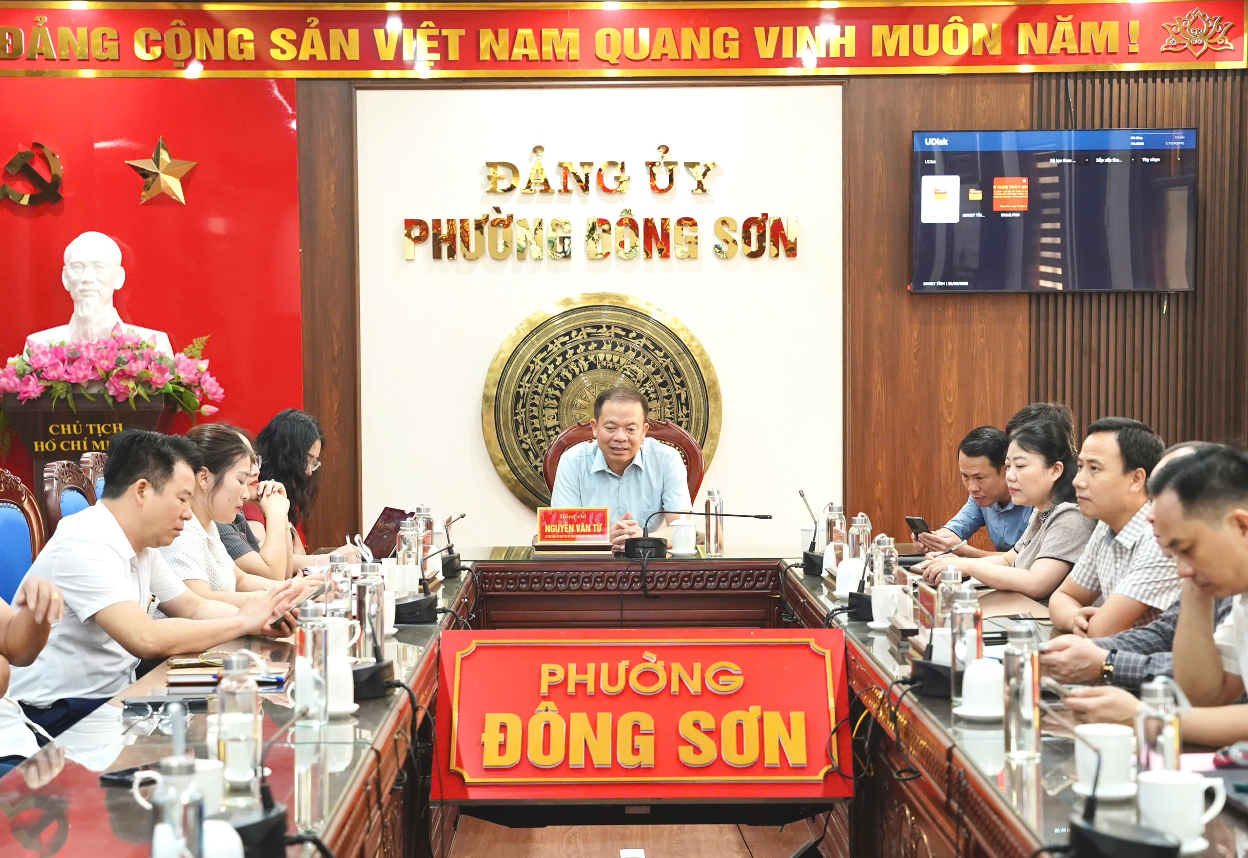 Anh-tin-bai