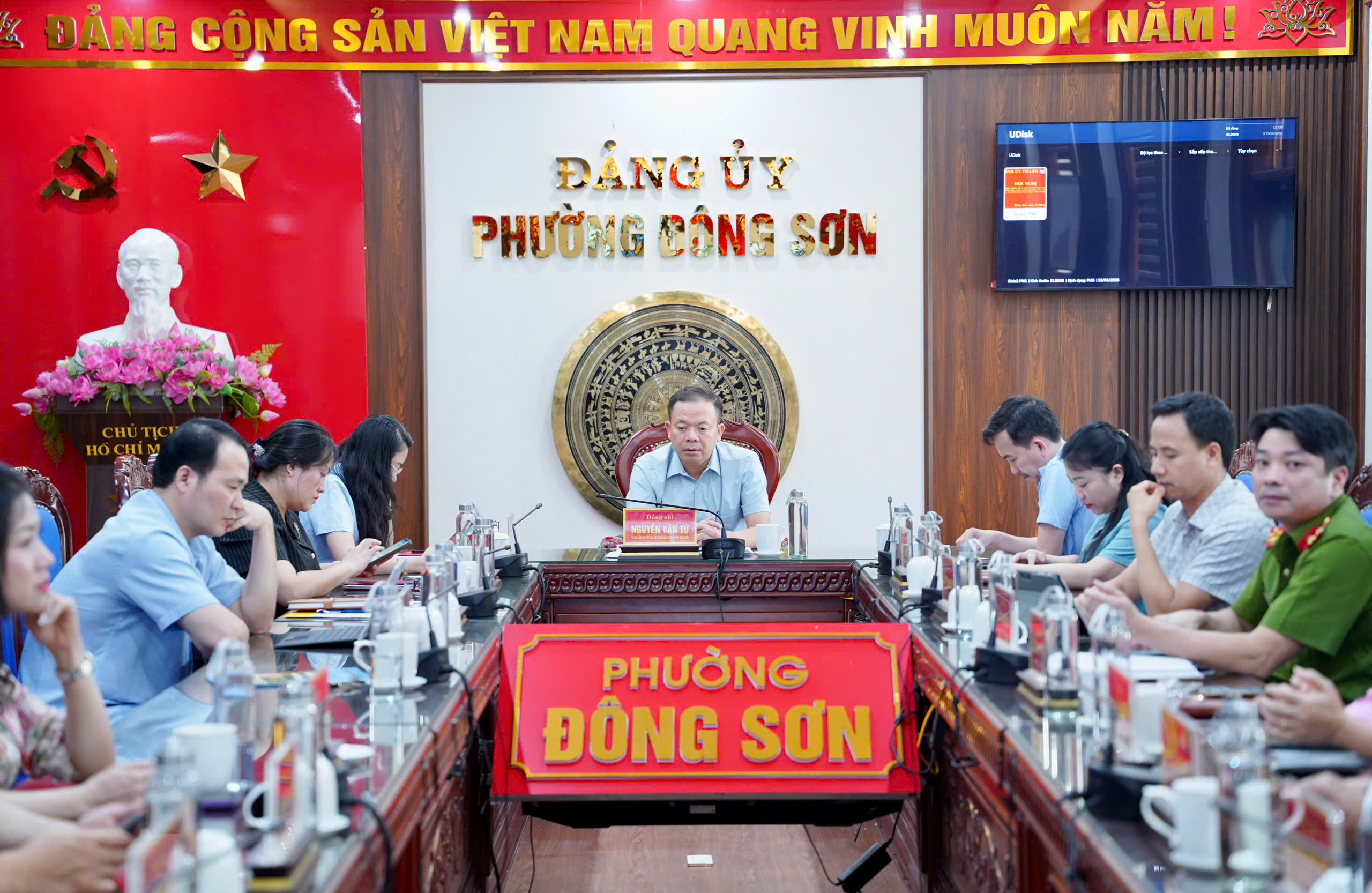 Anh-tin-bai
