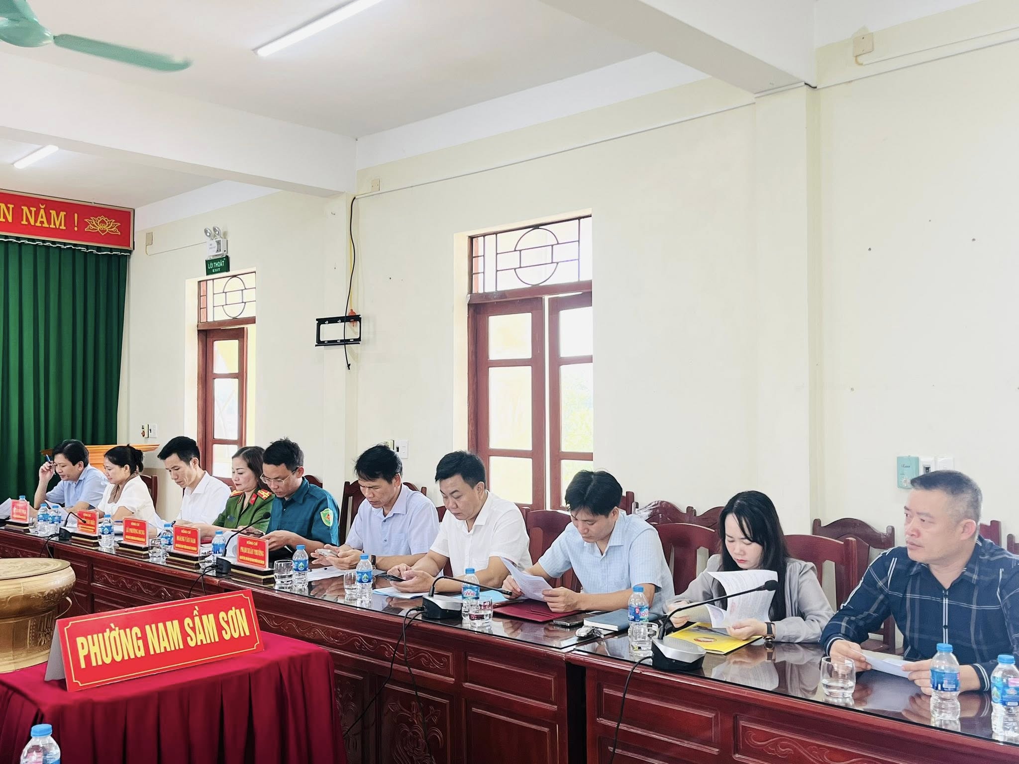 Anh-tin-bai