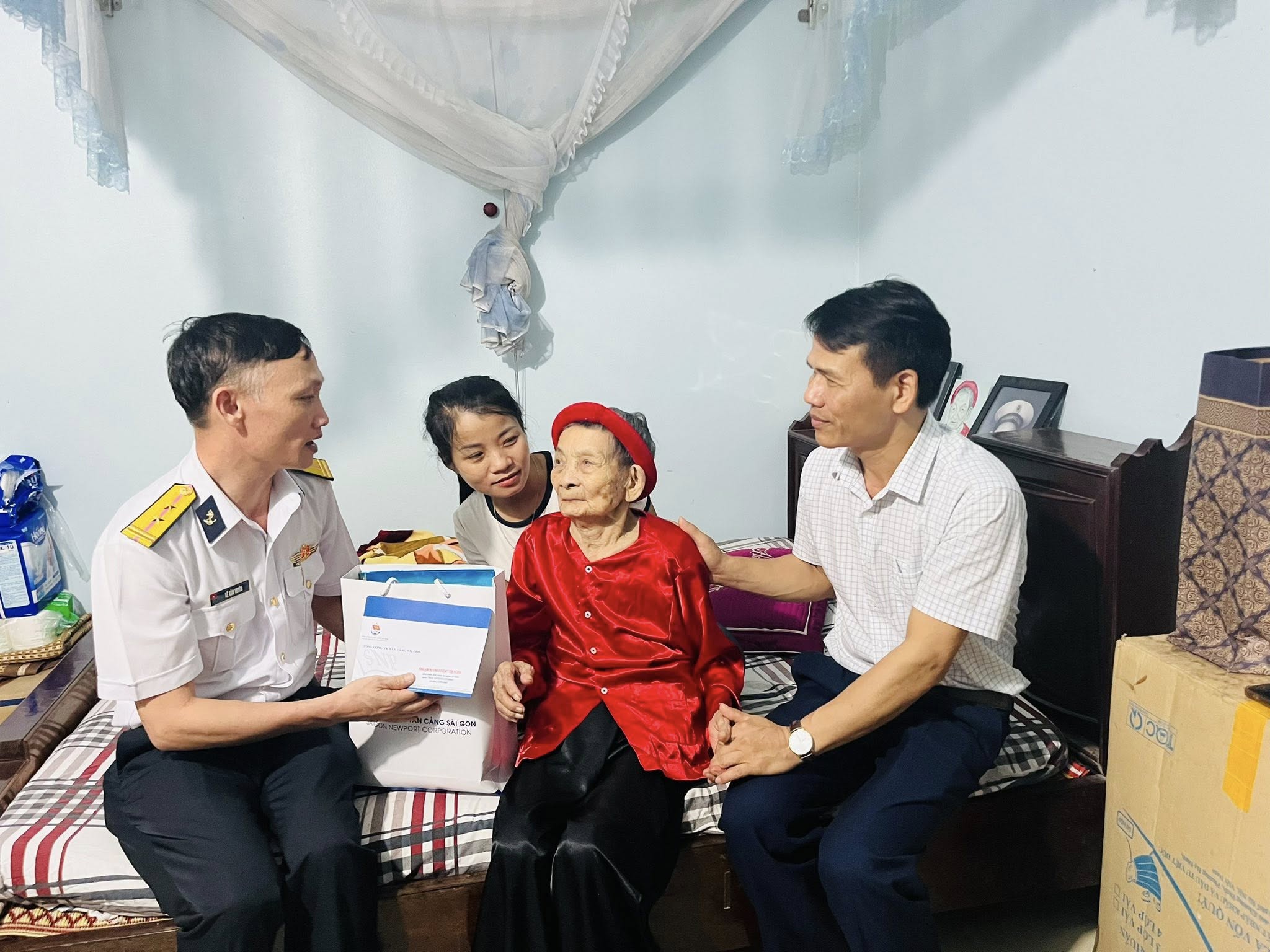 Kế hoạch vận động đóng góp xây dựng Quỹ “Đền ơn đáp nghĩa” năm 2026 trên địa bàn toàn phường.