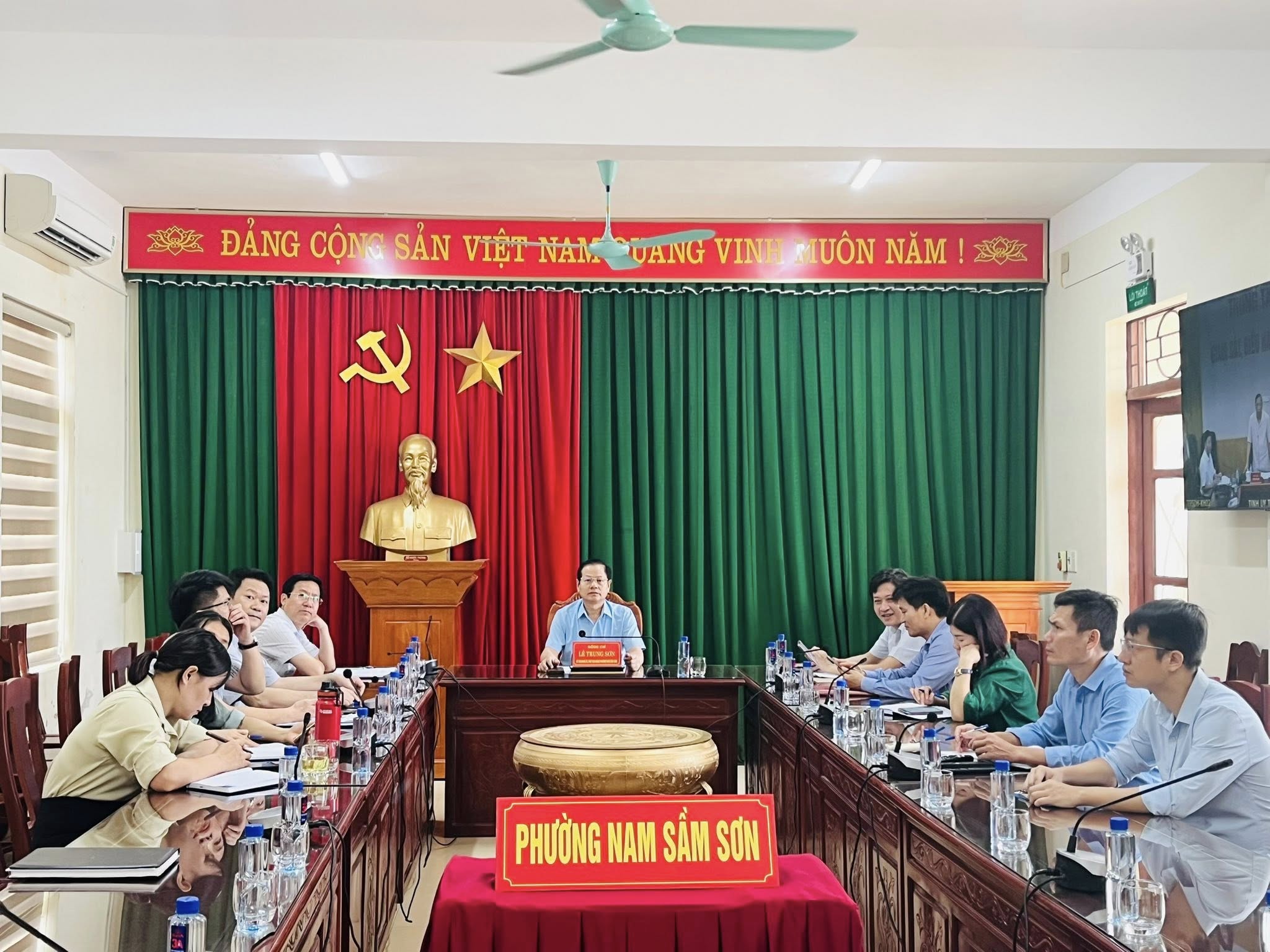 Anh-tin-bai
