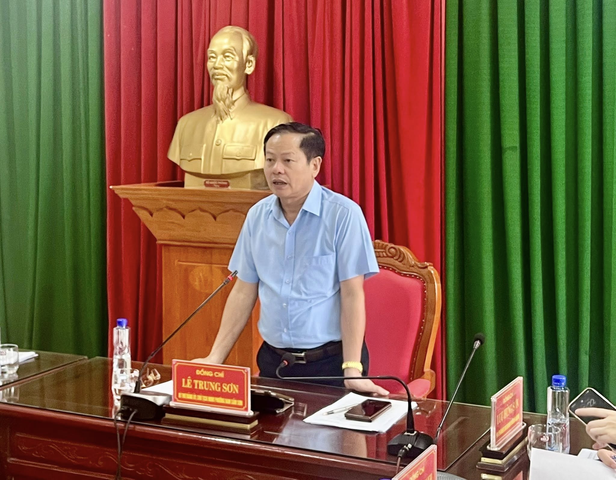 Anh-tin-bai