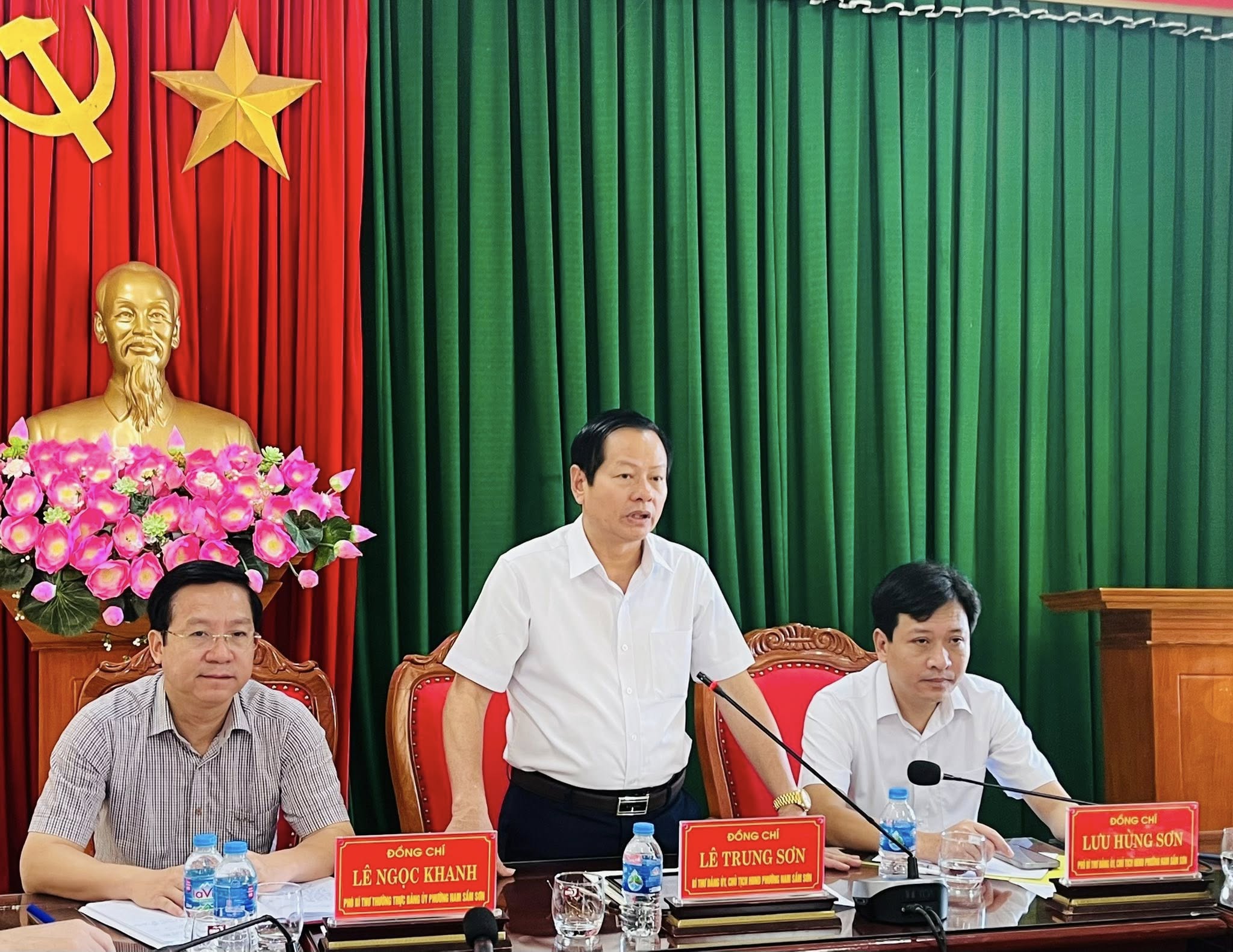 Anh-tin-bai