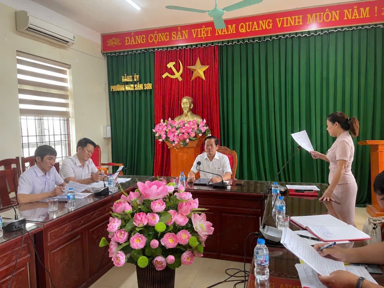 Anh-tin-bai