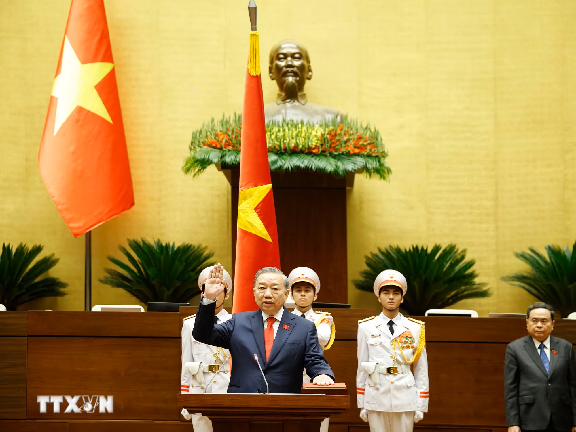 Anh-tin-bai
