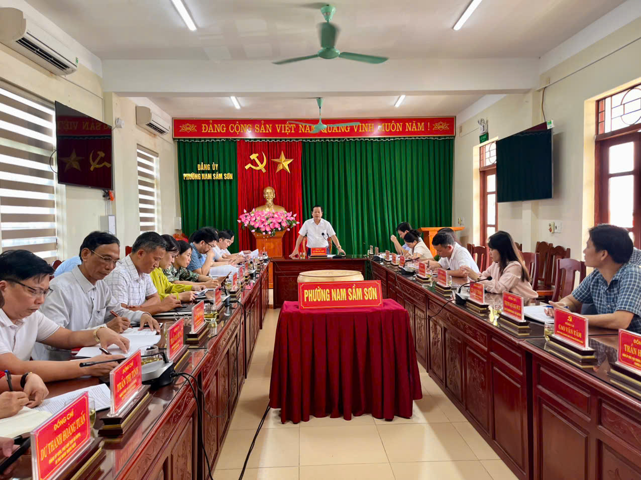 Anh-tin-bai