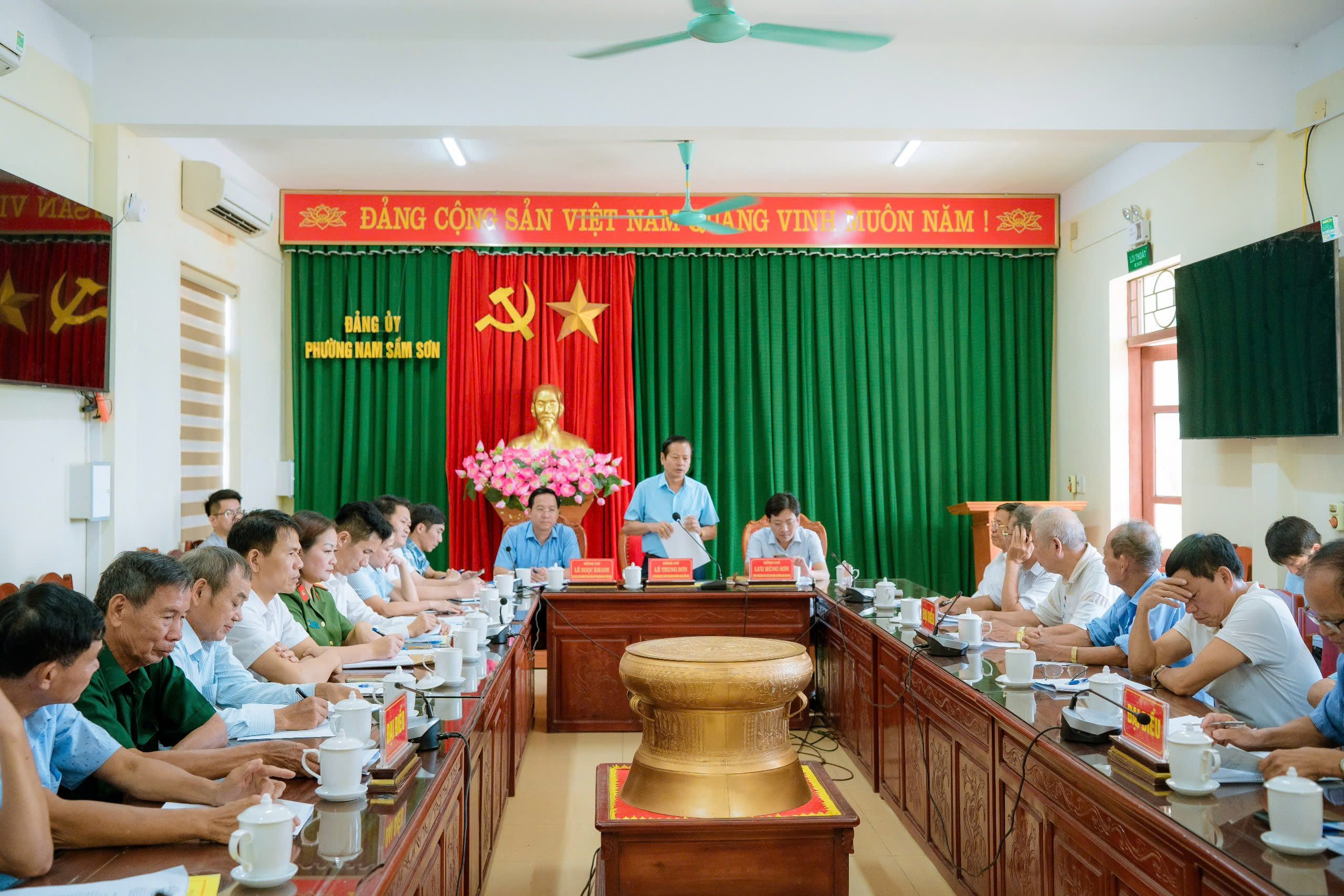 Anh-tin-bai