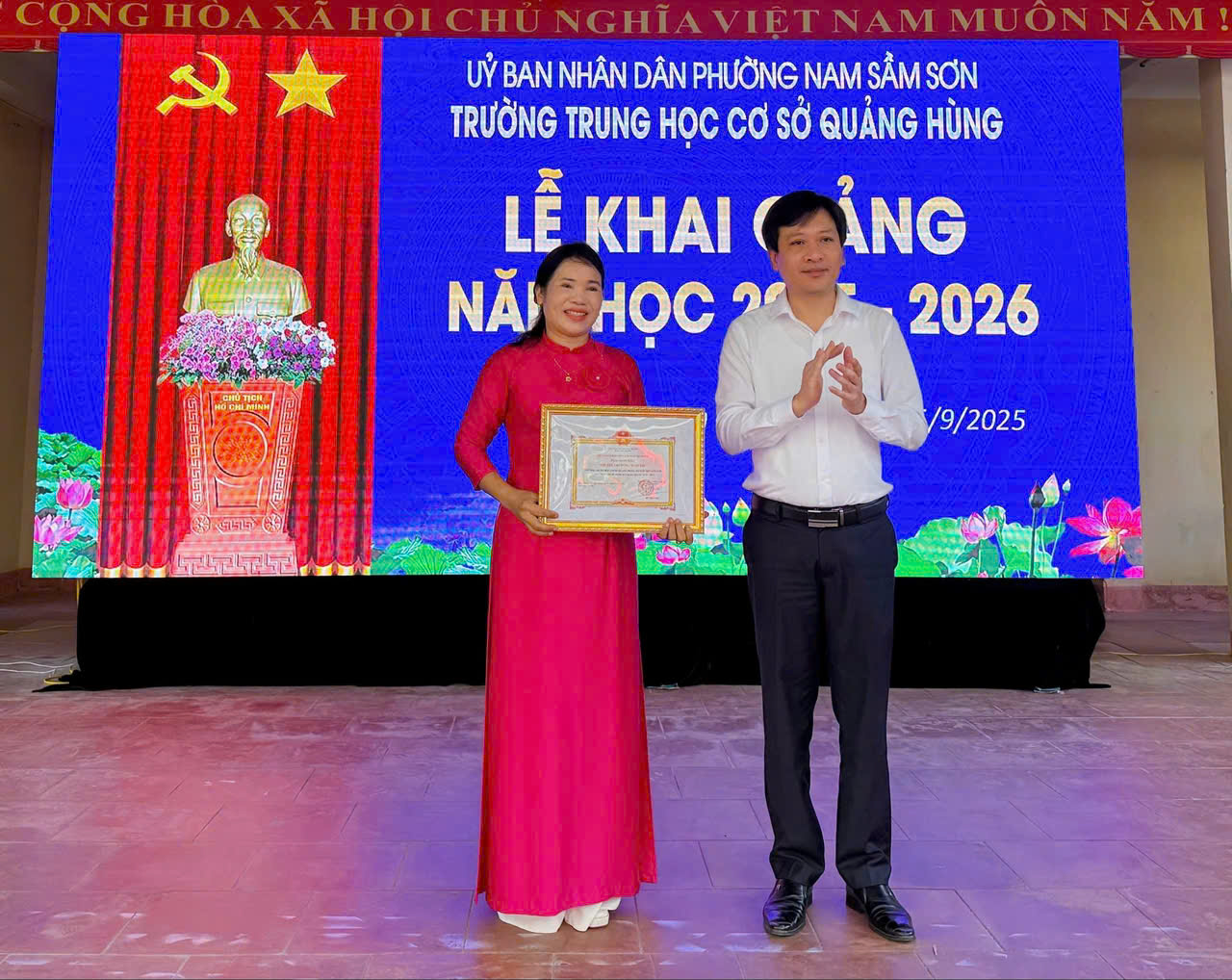 Anh-tin-bai