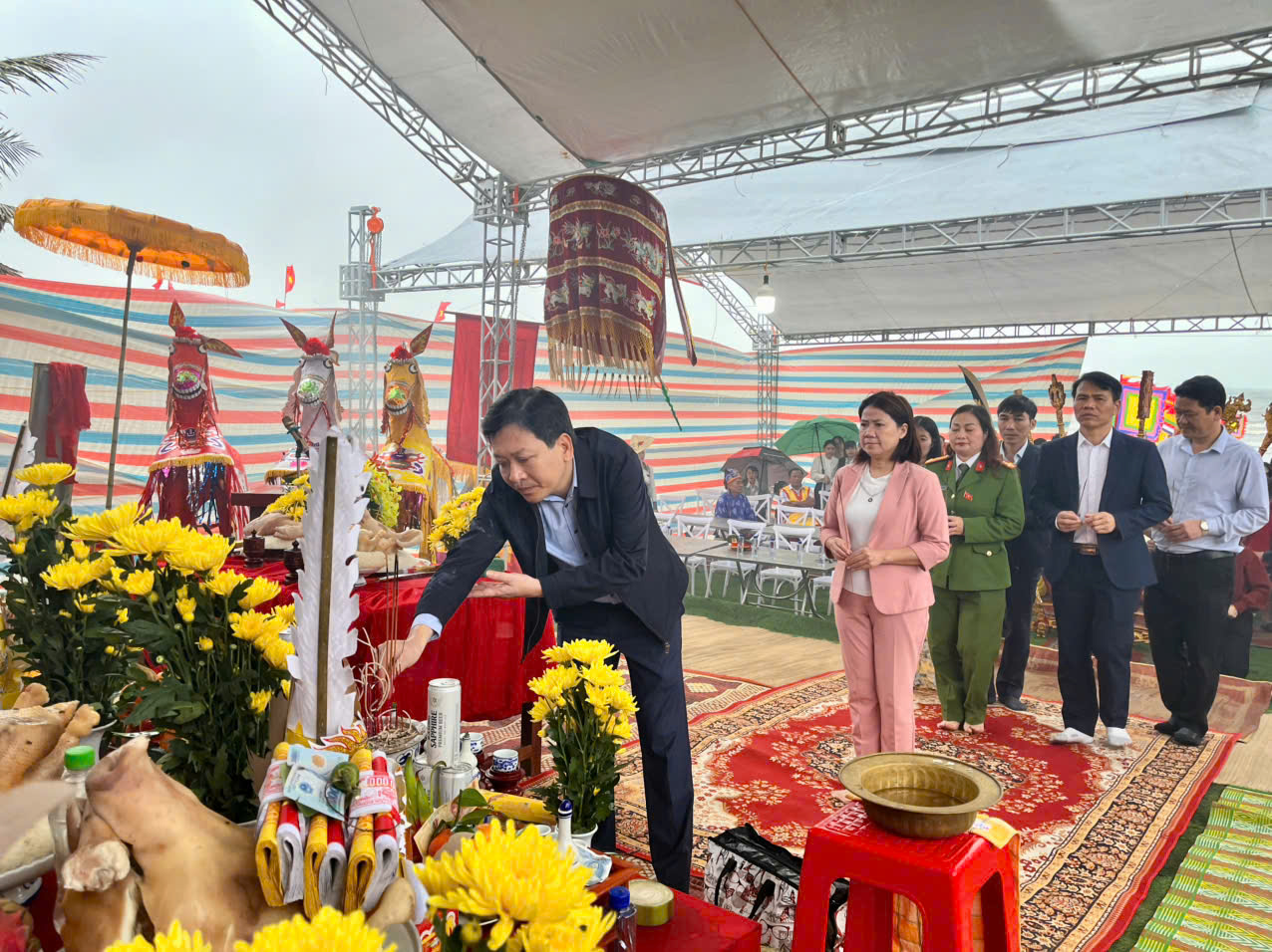 Anh-tin-bai