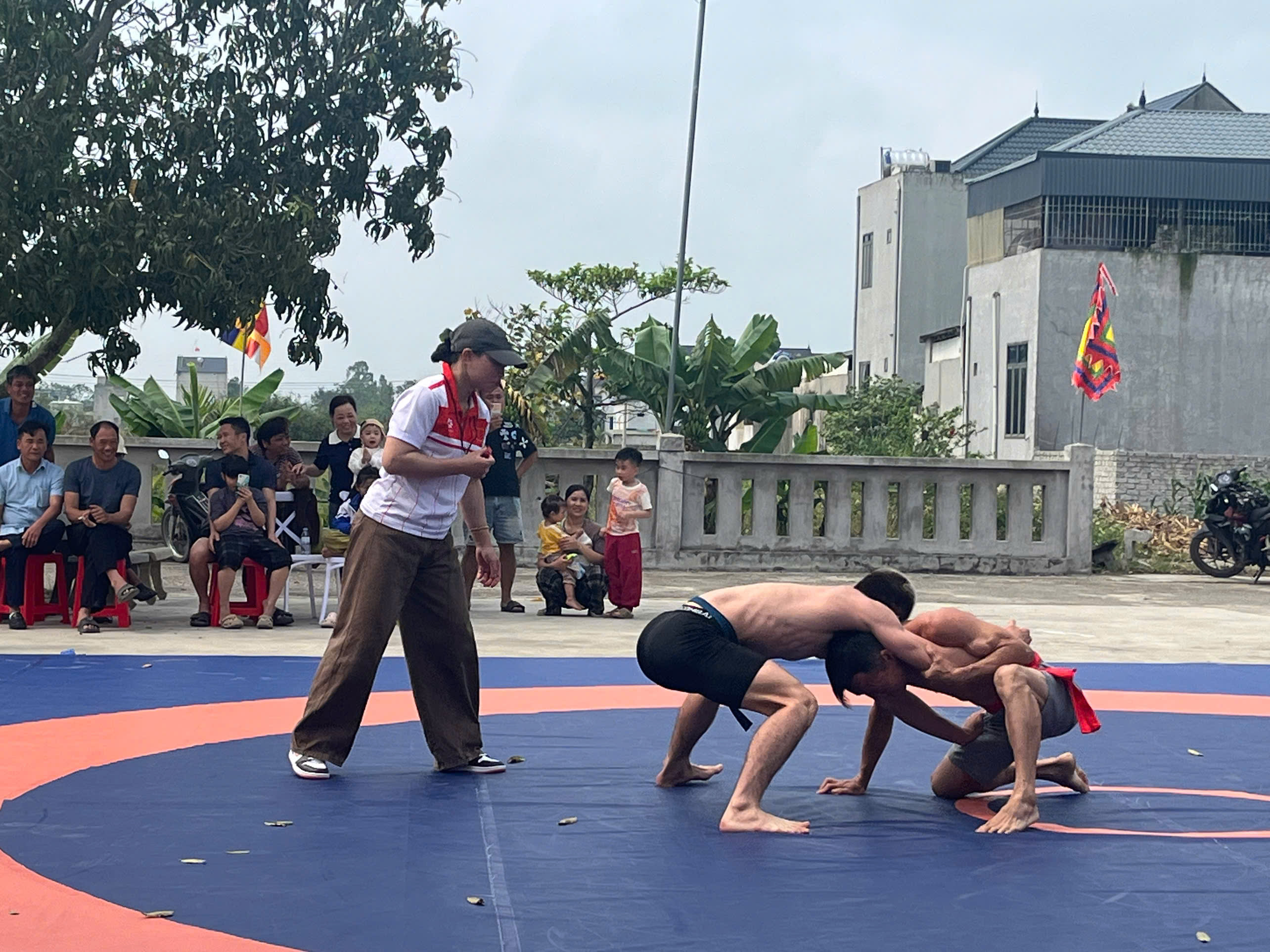 Anh-tin-bai