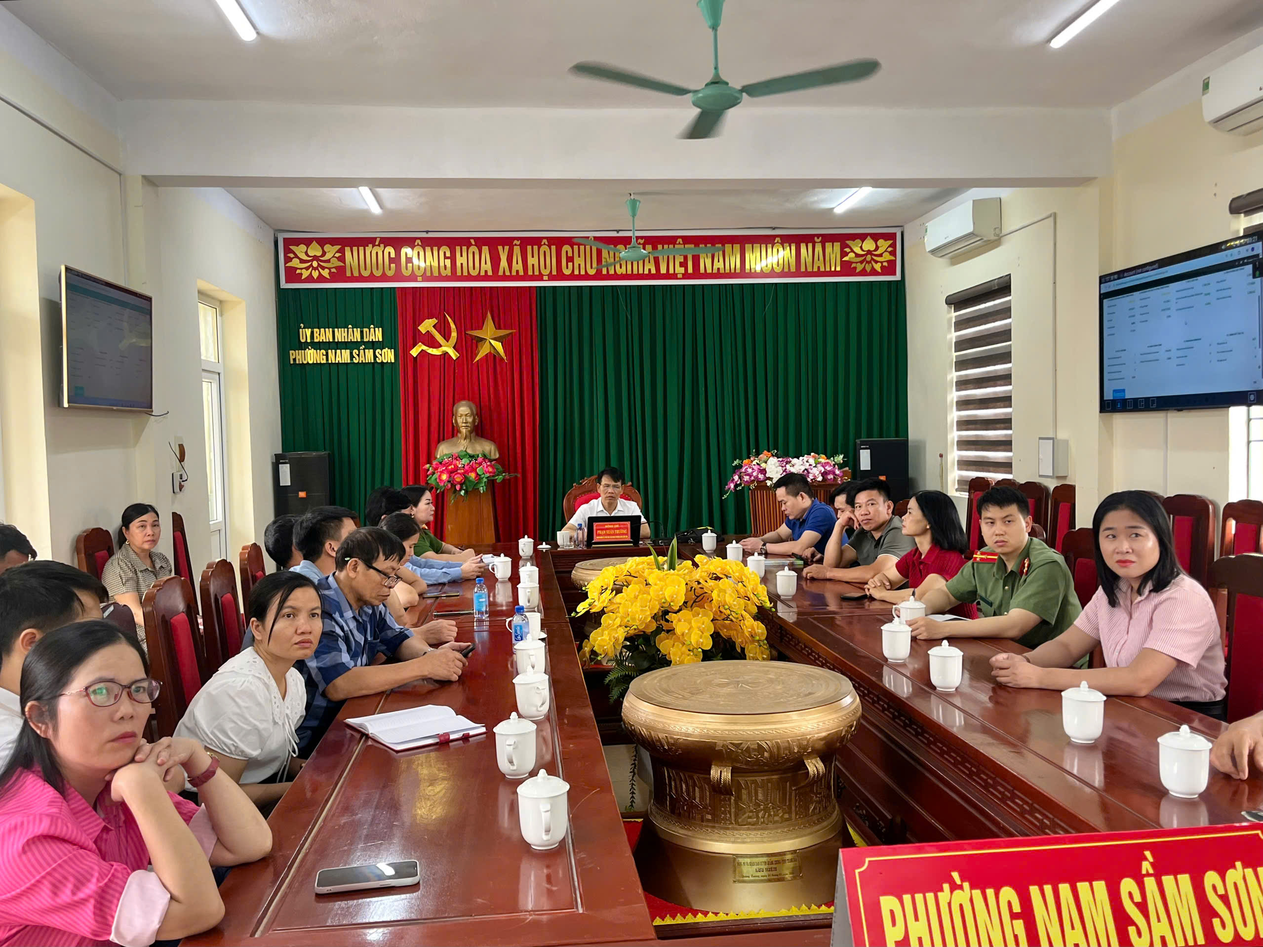 Tập huấn hướng dẫn, hỗ trợ kỹ thuật, khai thác và sử dụng hệ thống Trung tâm giám sát, điều hành thông minh (IOC) Thanh Hóa 