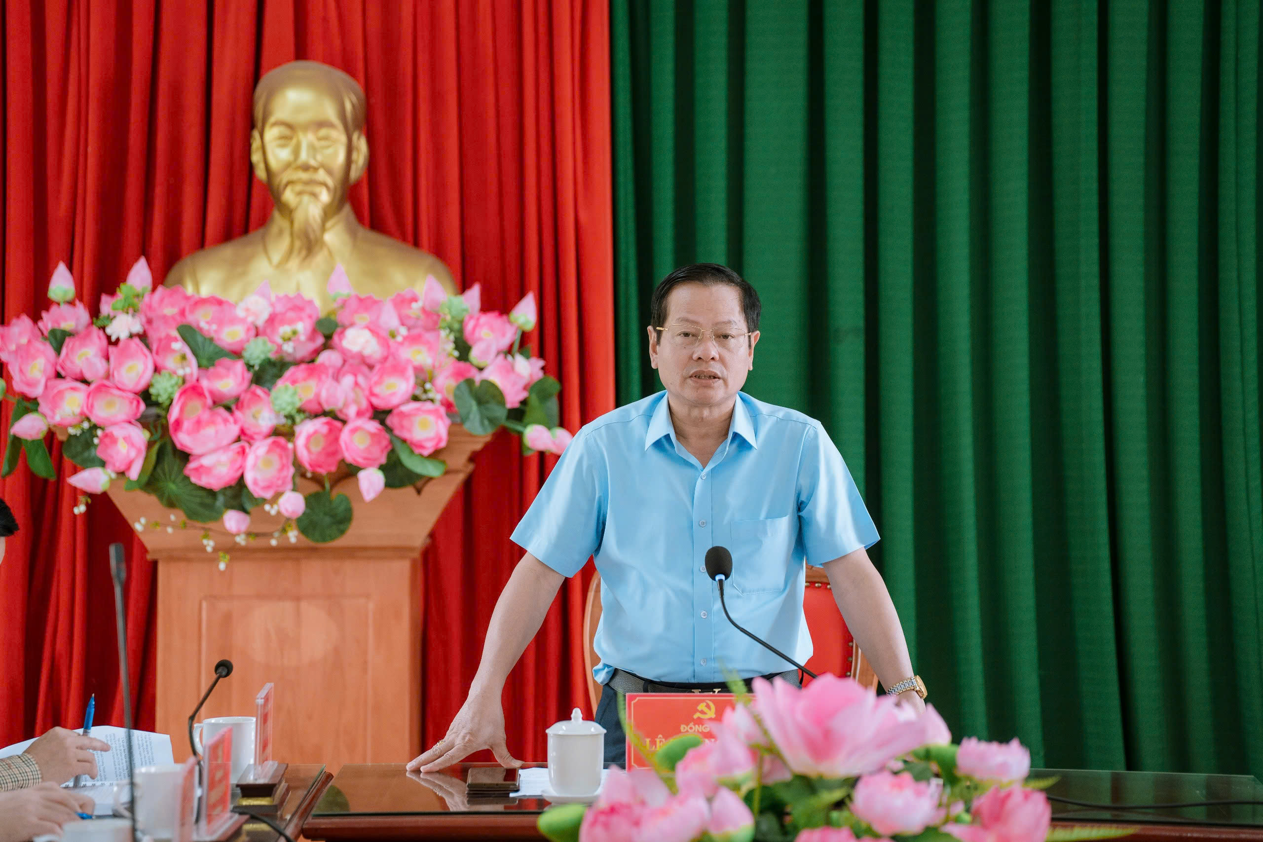 Anh-tin-bai
