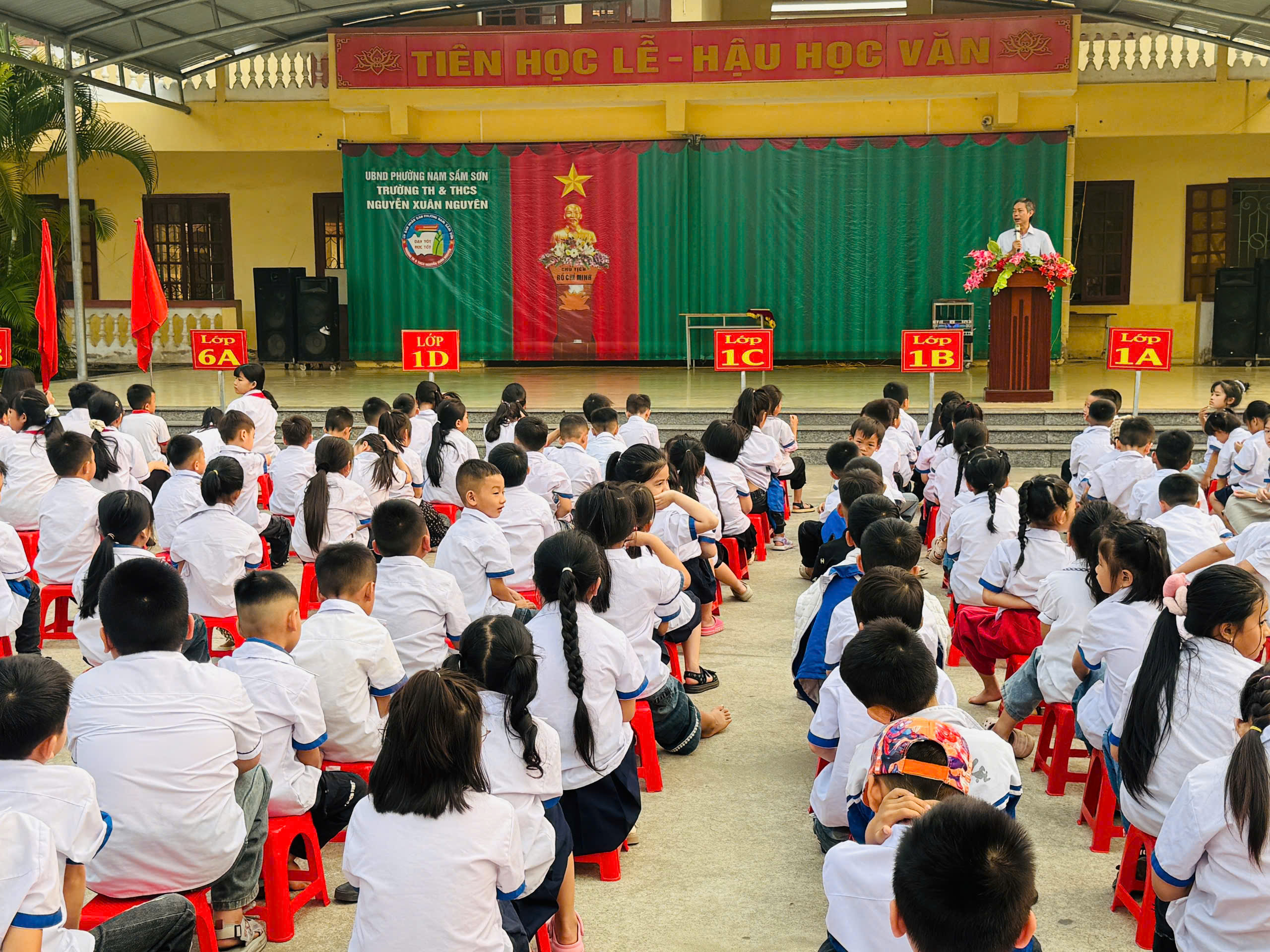 Anh-tin-bai