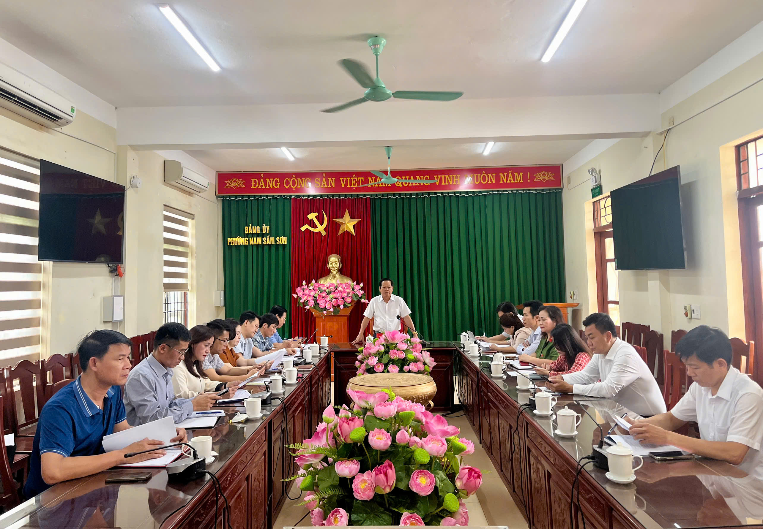 Anh-tin-bai
