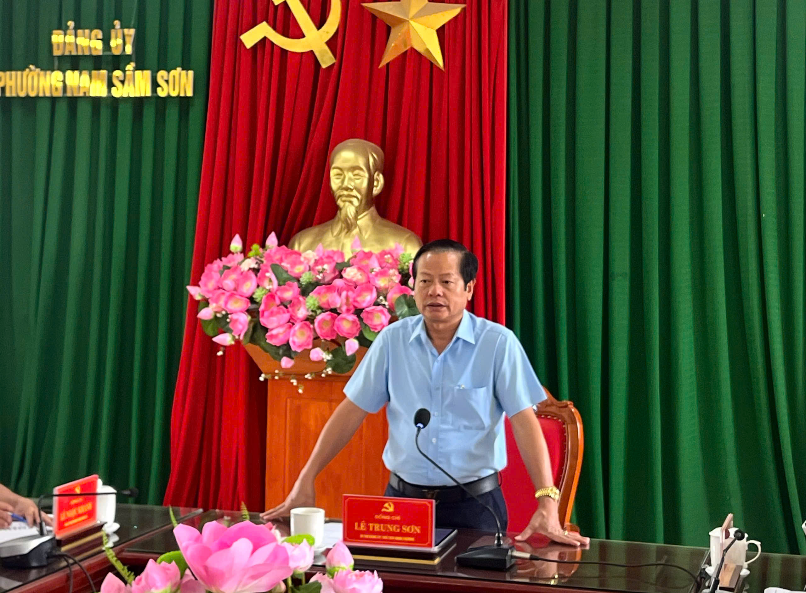 Anh-tin-bai