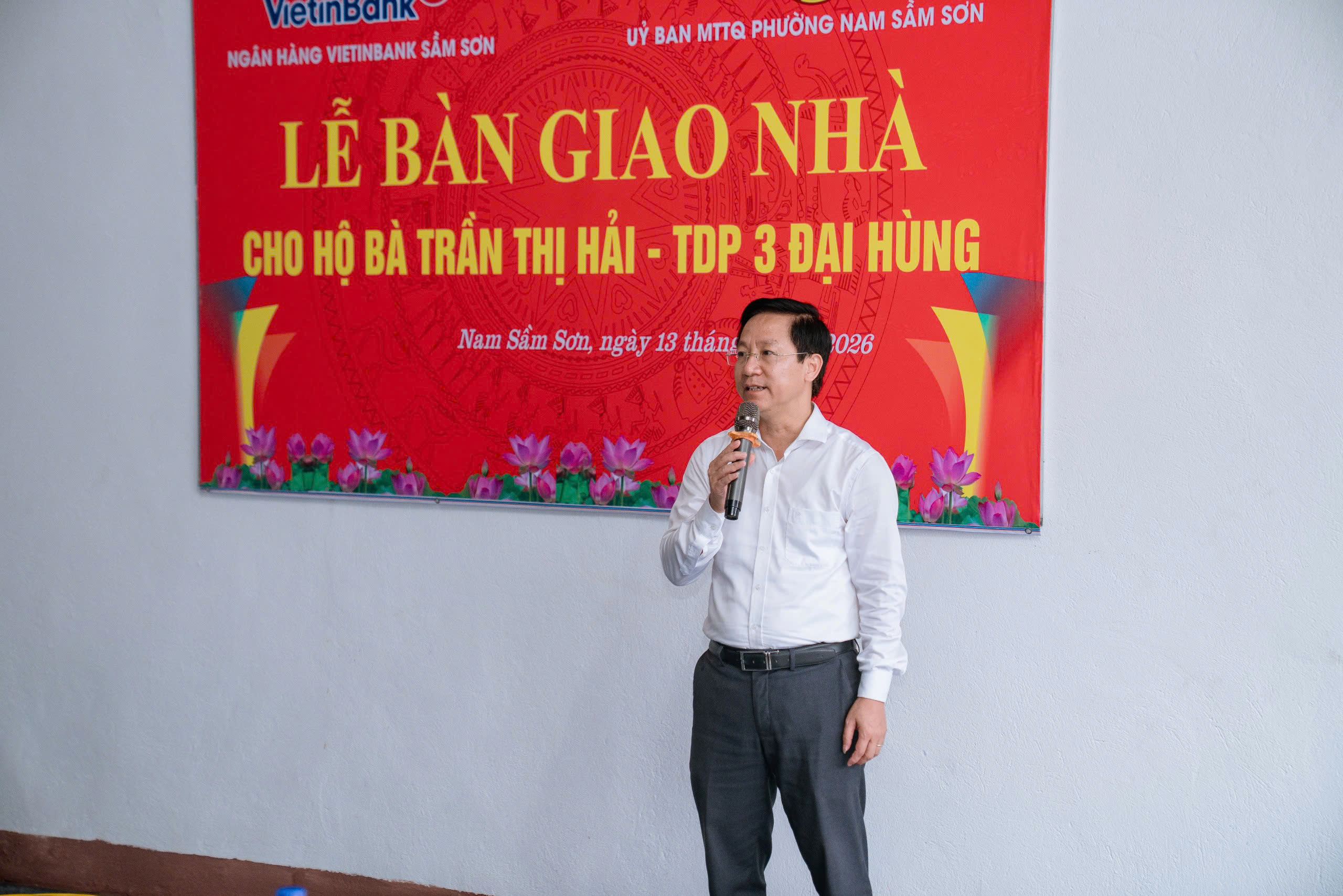 Anh-tin-bai