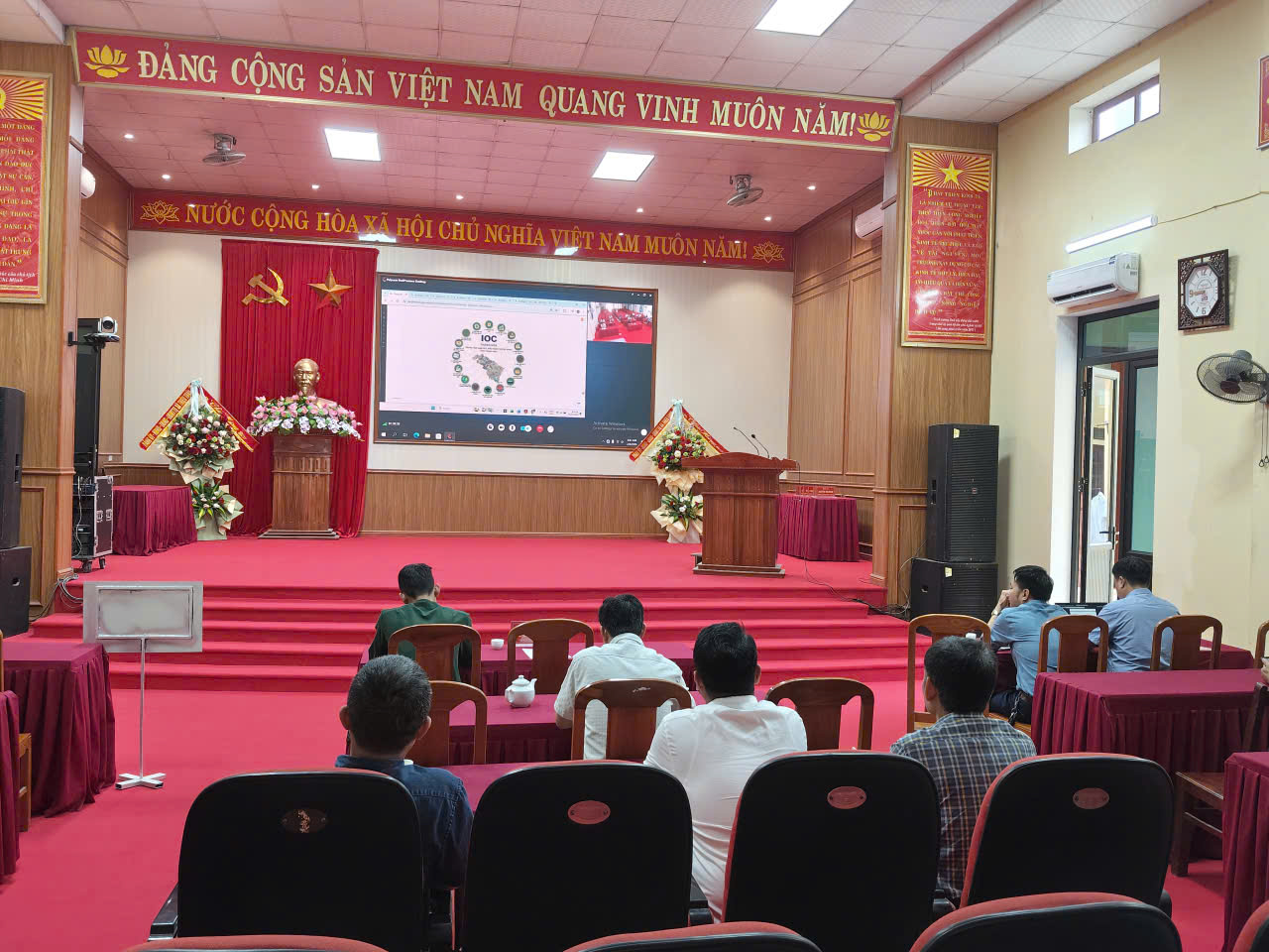 Thiệu Toán tham dự Hội nghị trực tuyến toàn tỉnh tập huấn hướng dẫn, hỗ trợ kỹ thuật, khai thác, sử dụng hệ thống IOC Thanh Hóa