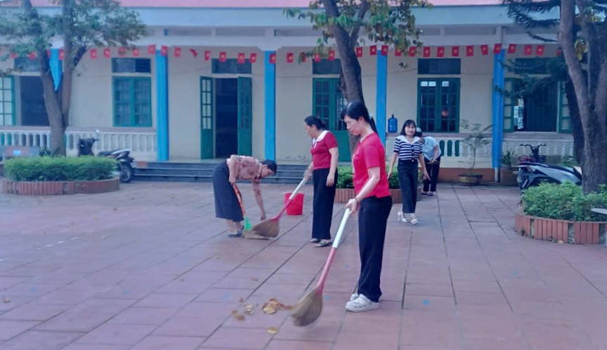 Trường Mầm non Thiệu Chính làm tốt công tác phòng, chống dịch bệnh mùa hè cho trẻ