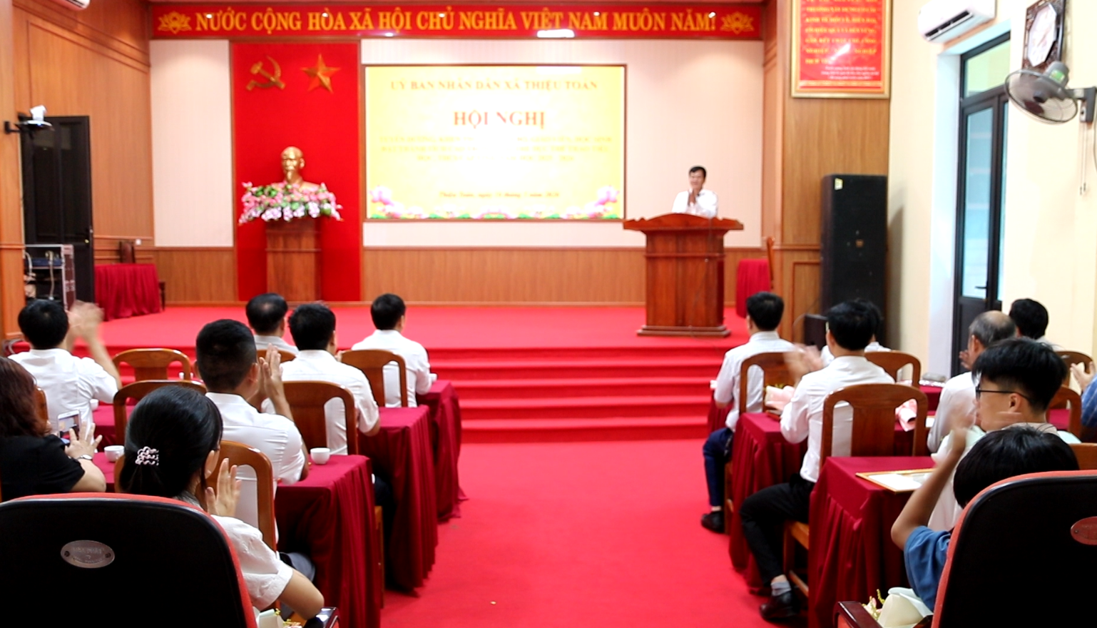 UBND xã Thiệu Toán tổ chức hội nghị biểu dương, khen thưởng cán bộ, giáo viên, học sinh đạt thành tích cao trong giải thể dục, thể thao cấp tỉnh năm học 2025 – 2026