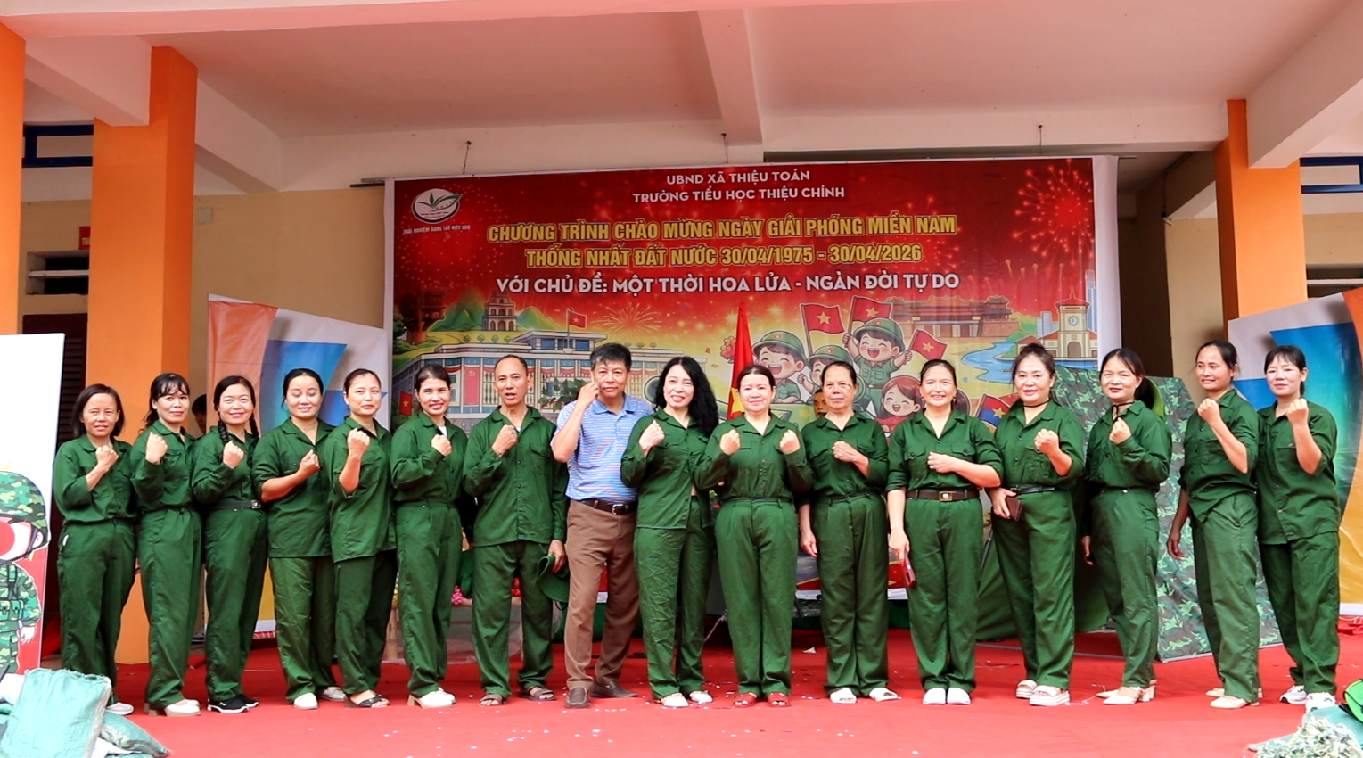 Trường tiểu học Thiệu Chính tổ chức chương trình trải nghiệm với chủ đề: Một thời hoa lửa- Ngàn đời tự do