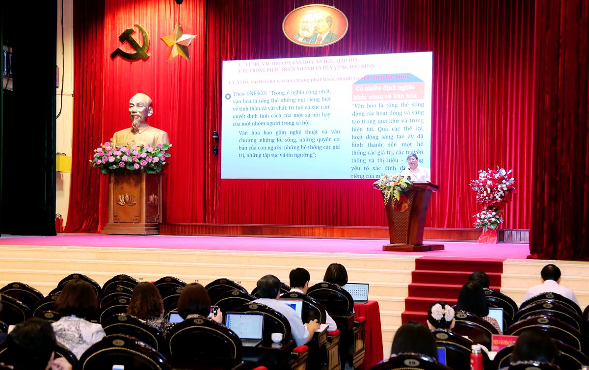 Thiệu Toán tham gia bồi dưỡng cập nhật kiến thức, kỹ năng đối với cán bộ lãnh đạo, quản lý xã, phường, đặc khu