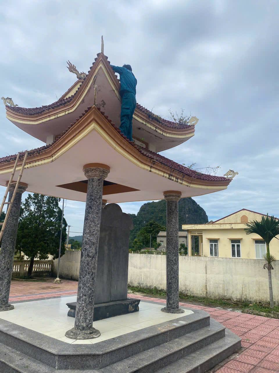 Anh-tin-bai