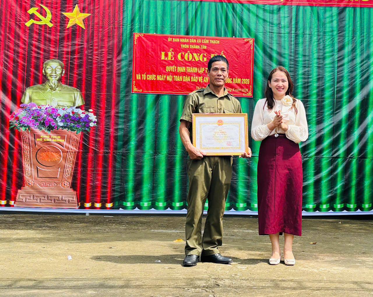 Anh-tin-bai