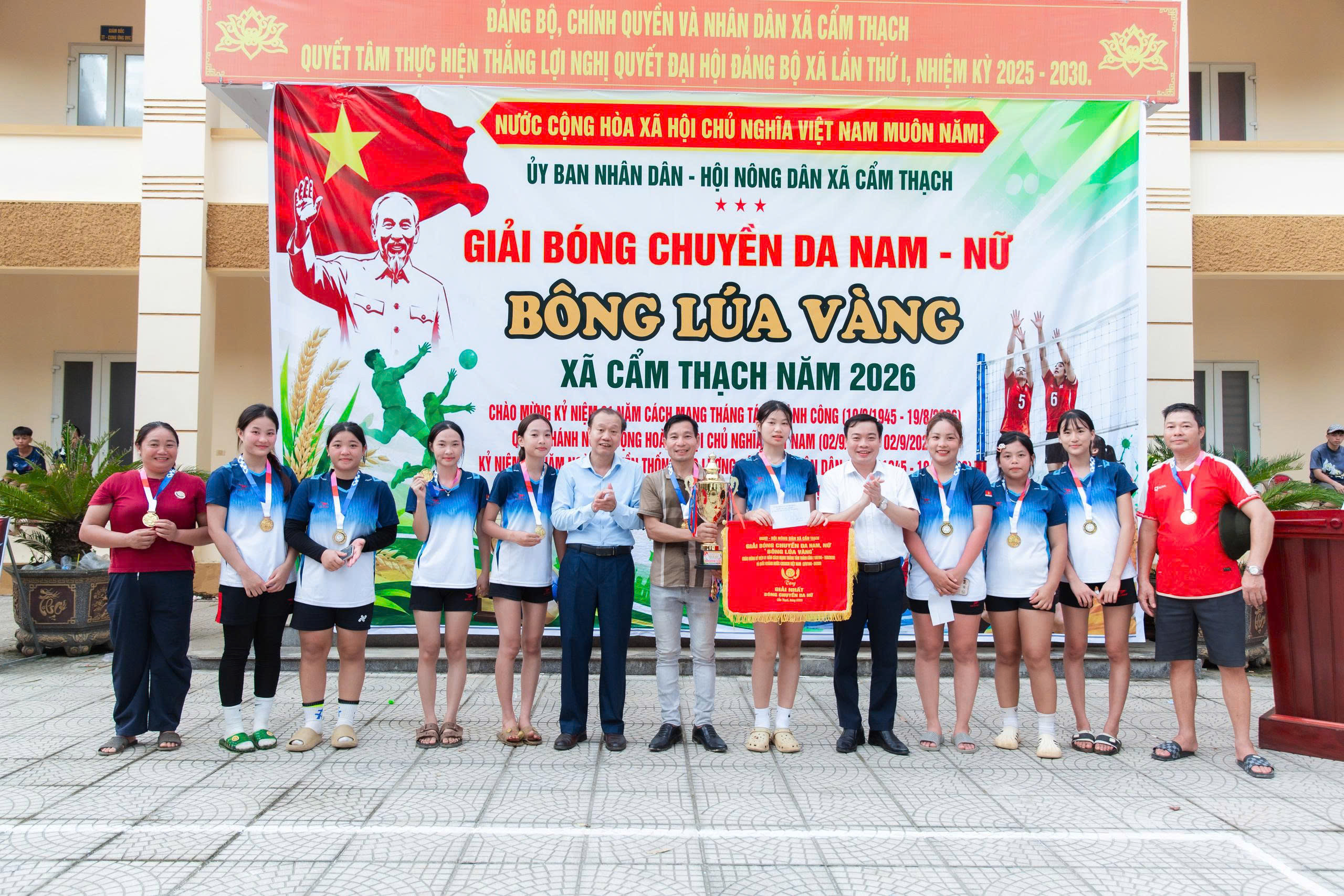 Anh-tin-bai