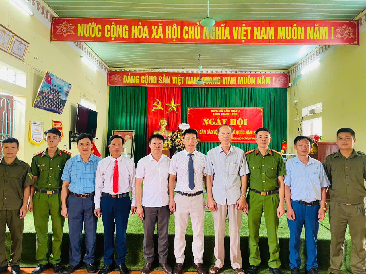 Anh-tin-bai