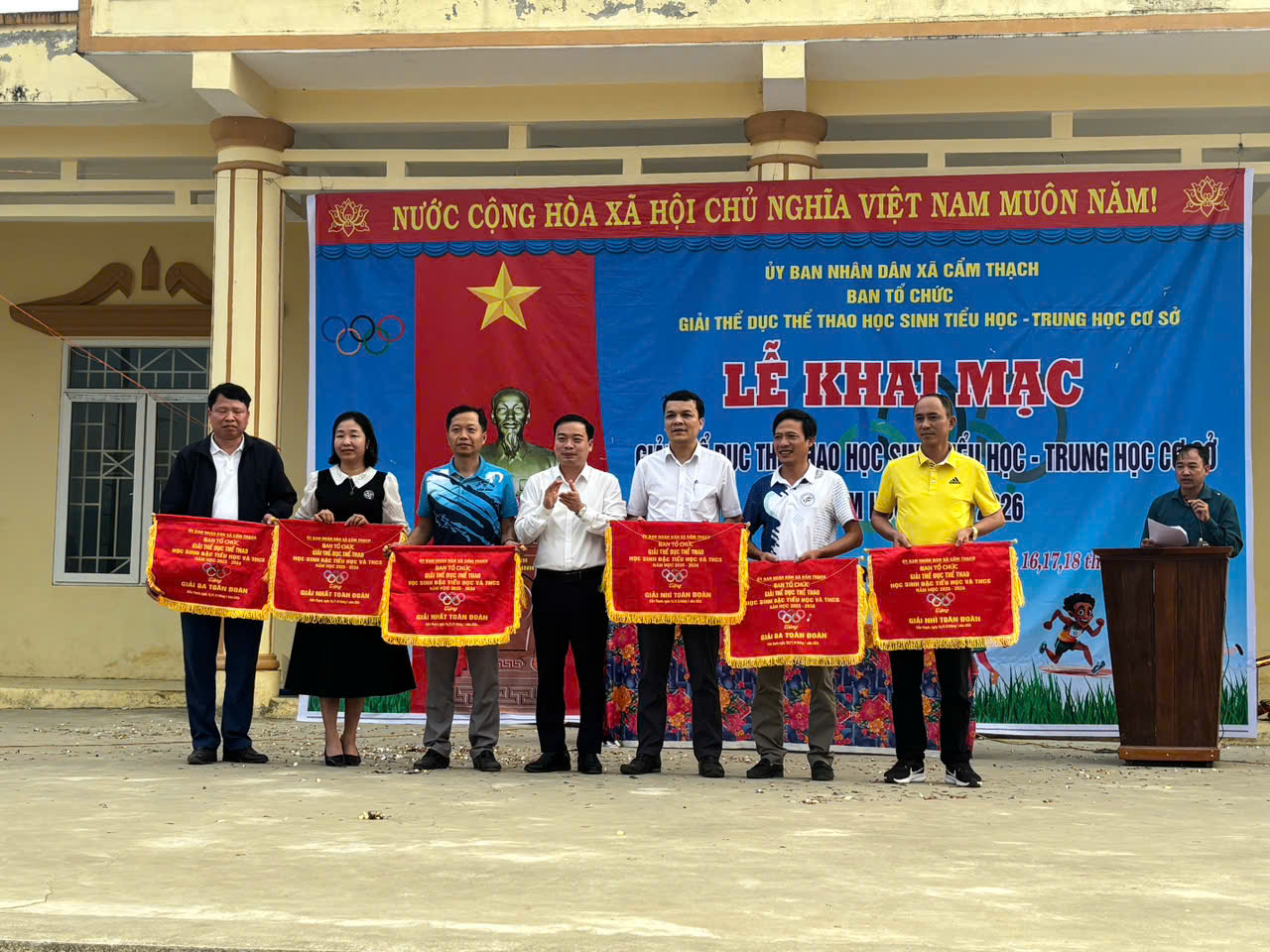 Anh-tin-bai
