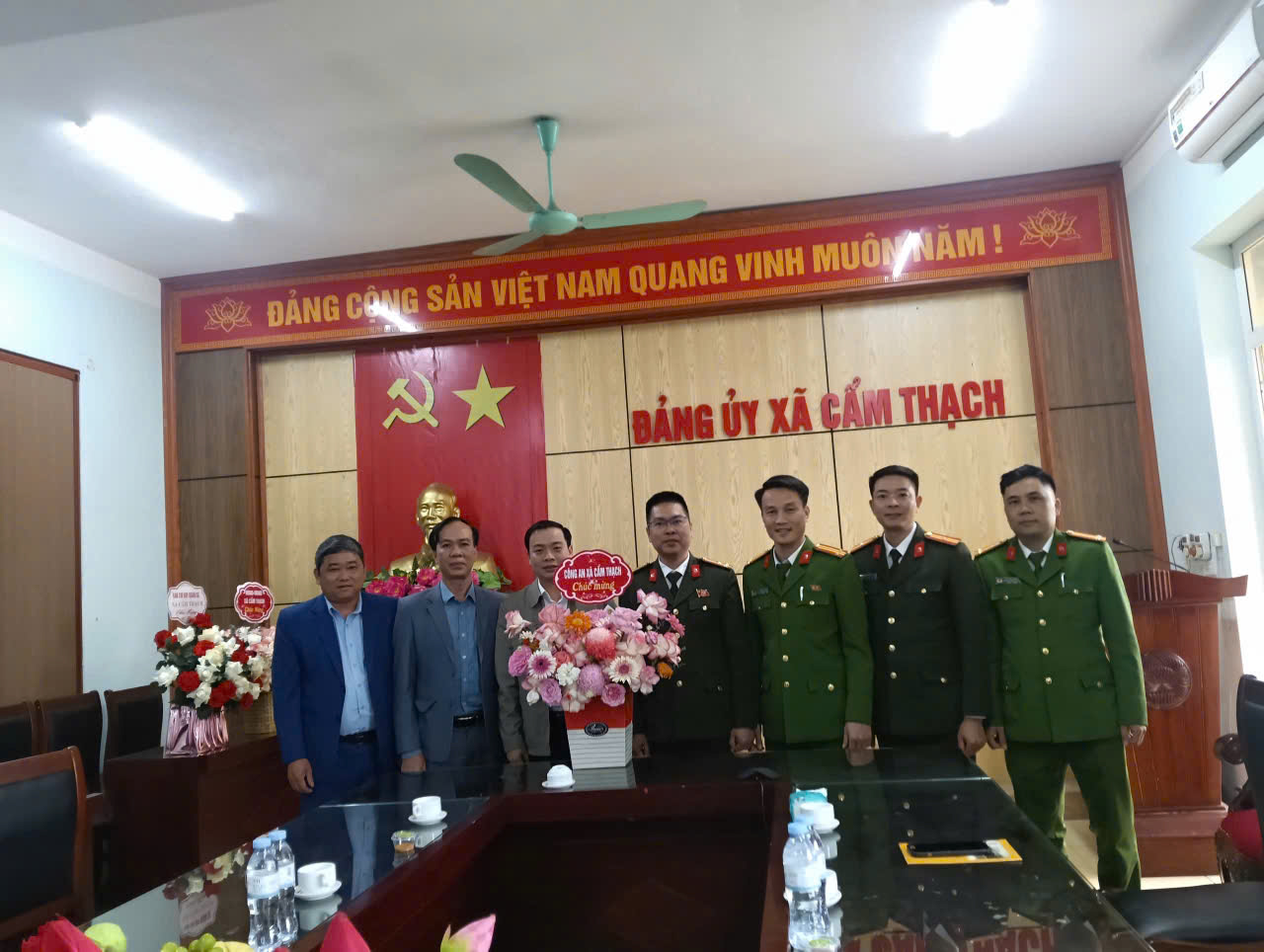 Anh-tin-bai