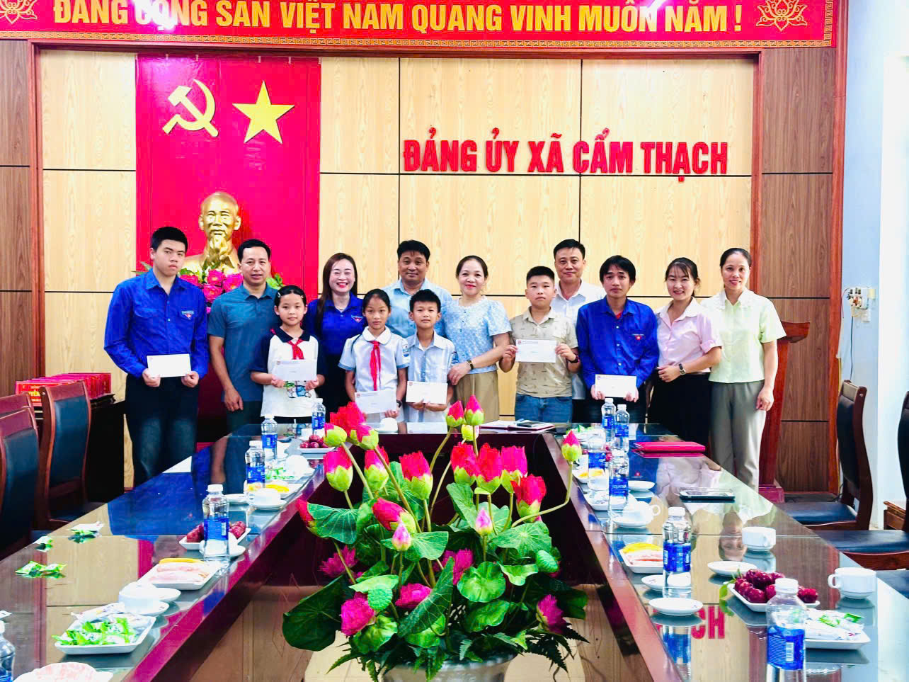 Anh-tin-bai