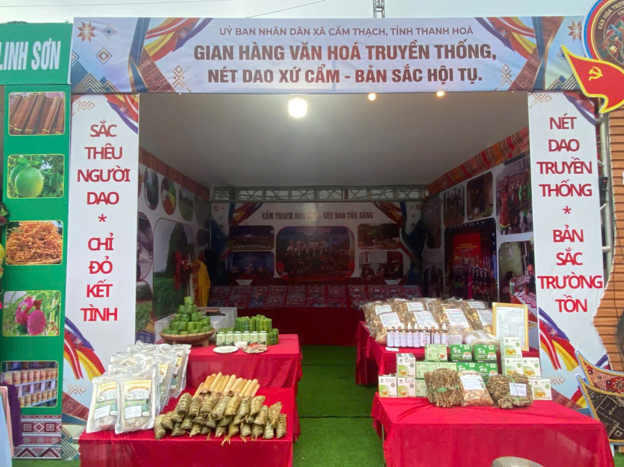 UBND xã Cẩm Thạch tham gia Liên hoan văn hóa truyền thống các dân tộc thiểu số tỉnh Thanh Hóa năm 2026