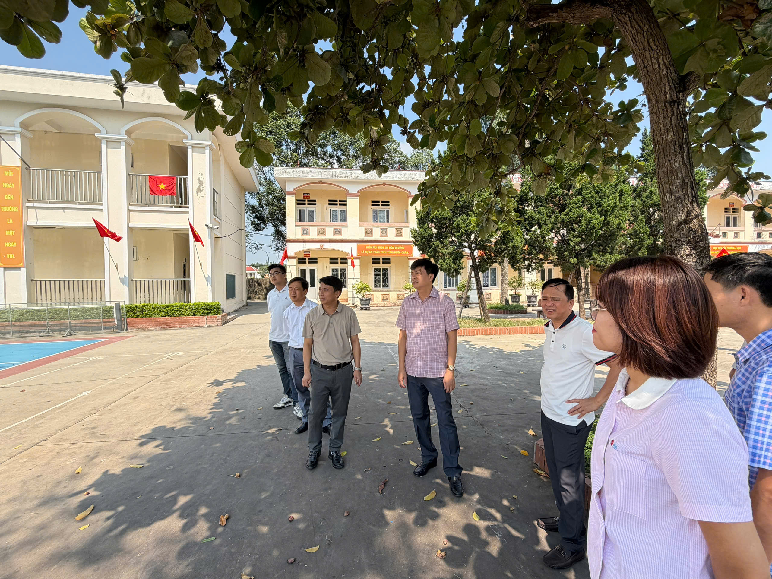 Anh-tin-bai