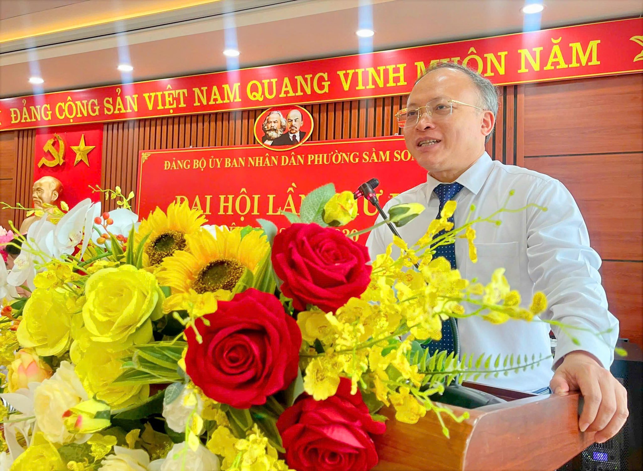Anh-tin-bai