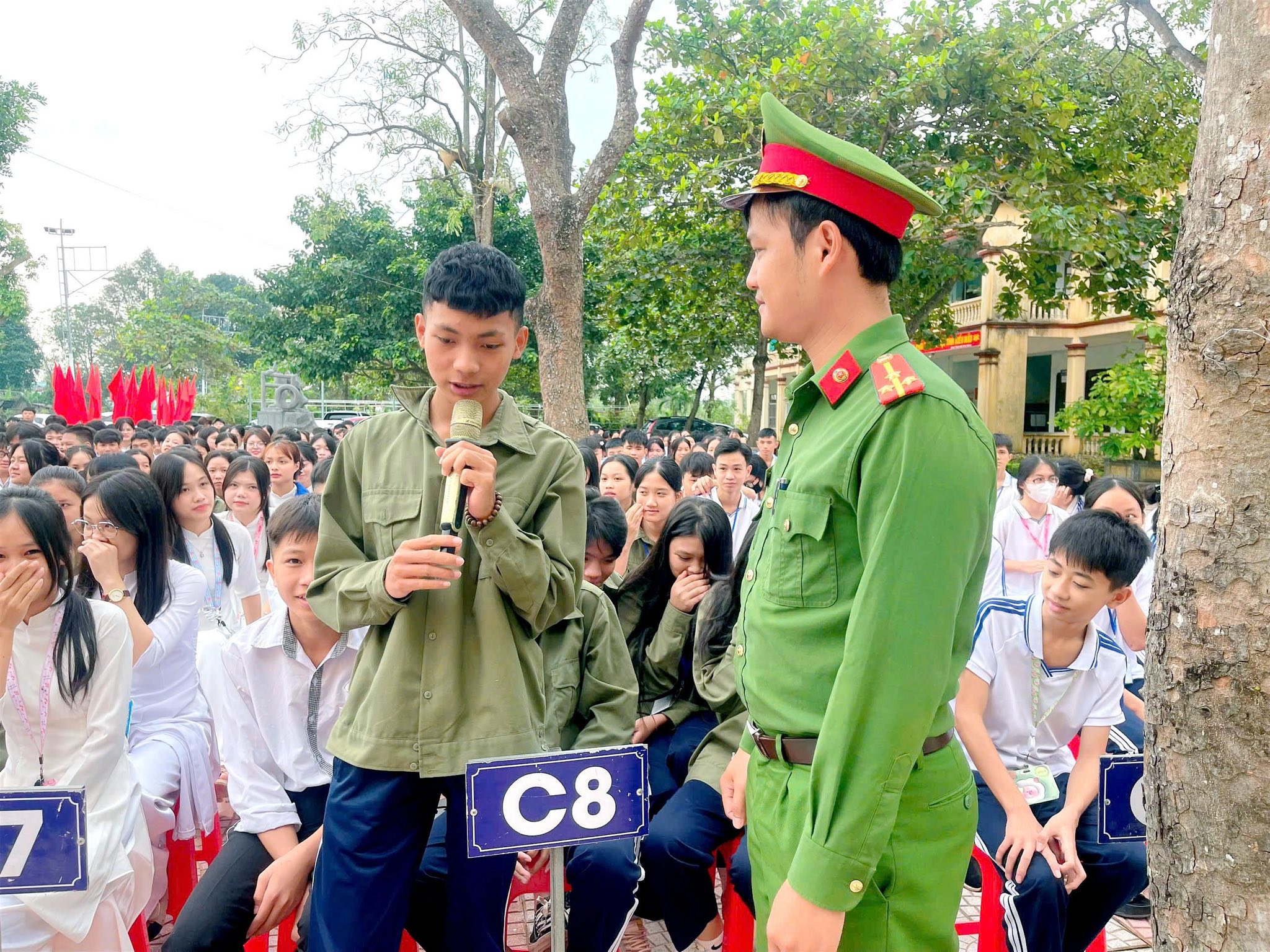 Anh-tin-bai