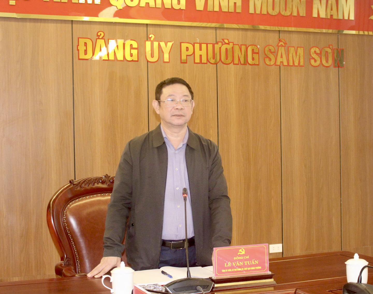Anh-tin-bai