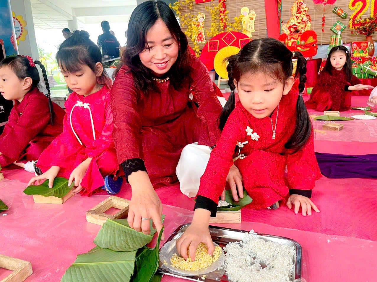 Anh-tin-bai